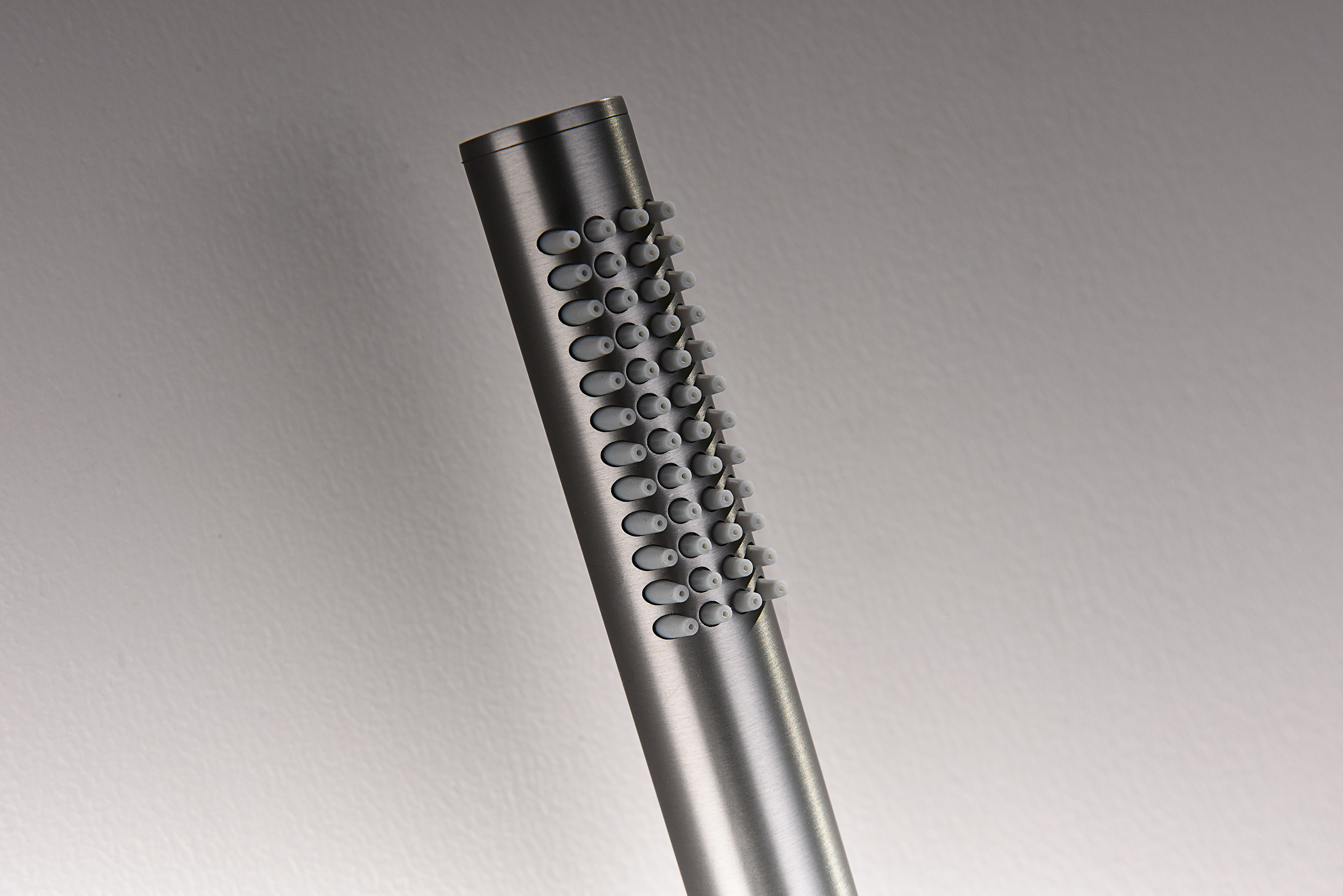 19132-Q Смеситель од. для ванны кор. (ГРАФИТ)  GANZER  (8/1шт)