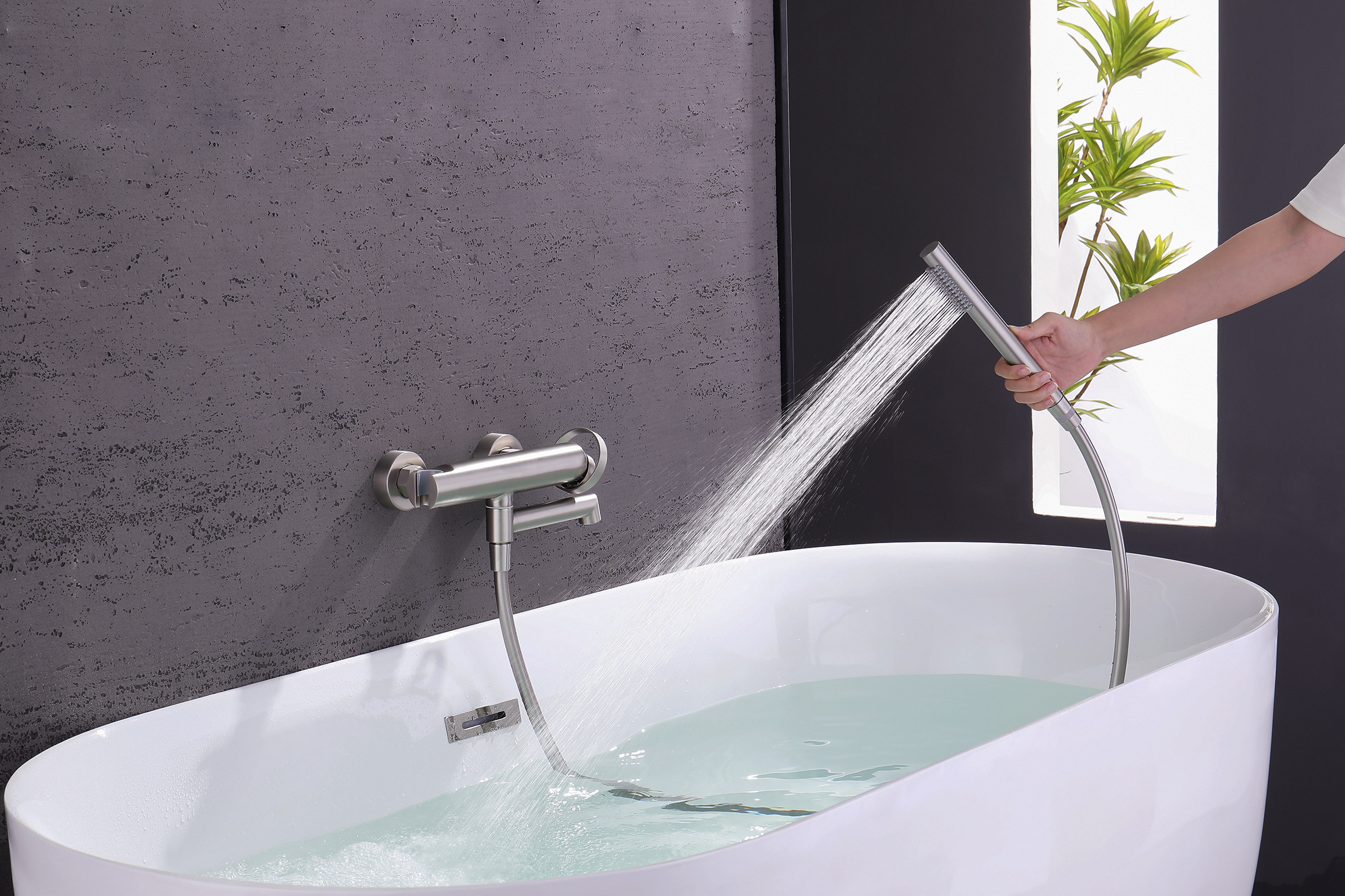 19132-G Смеситель од. для ванны кор. (САТИН)  GANZER  (8/1шт)