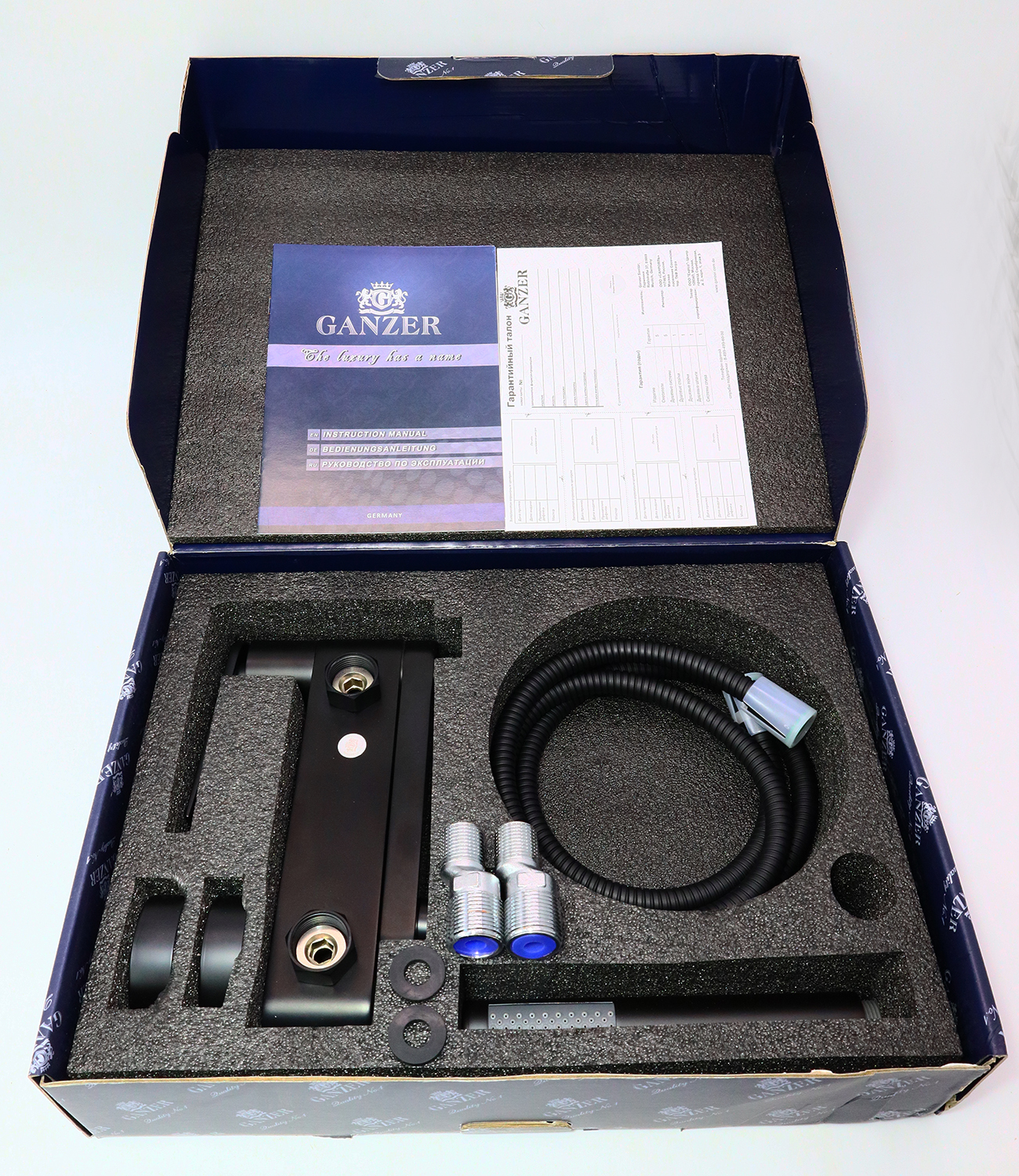 07031-C Смеситель однорычажный для ванны (ЧЕРНЫЙ) "GANZER" (5/1шт)