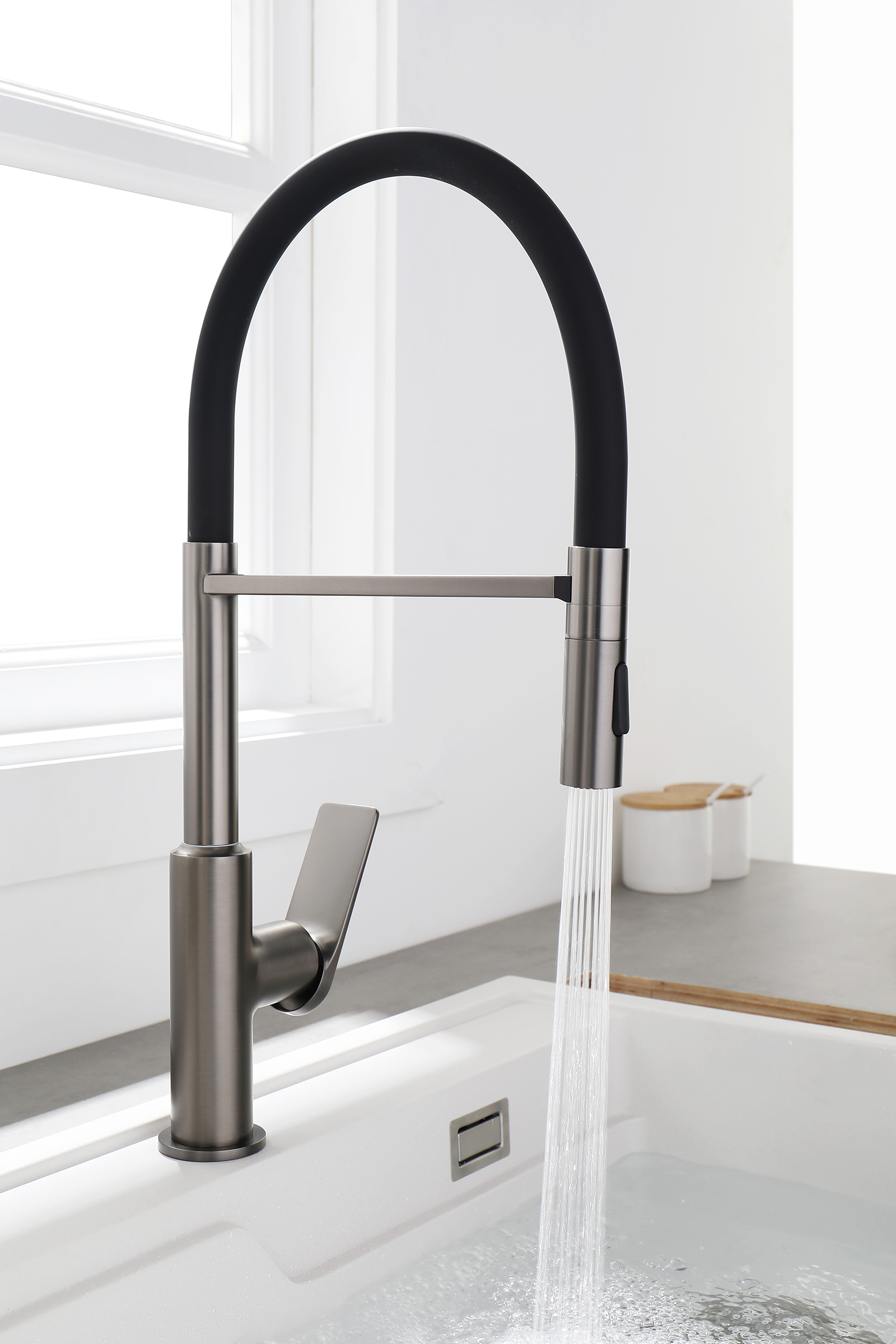 07126-Q Смеситель для кухни с гиб. МАГНИТ. изливом (ГРАФИТ+ЧЕР.) GANZER (10/1шт)