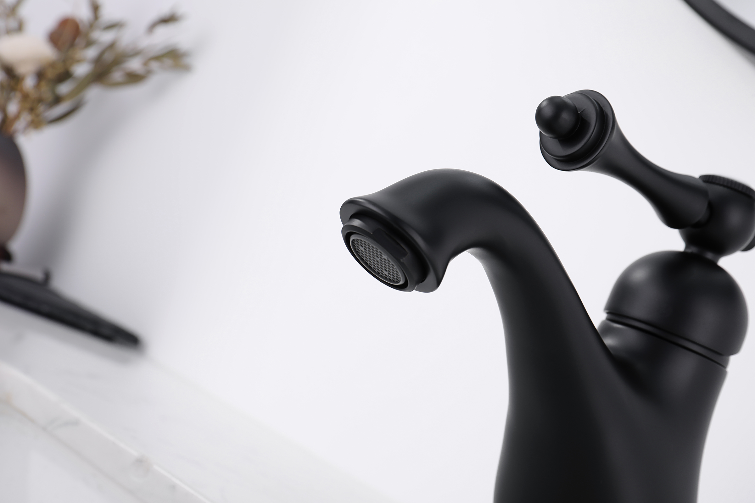 77111-C Смеситель для умыв. (ЧЕРНЫЙ)  GANZER  (10/1шт) Л/К