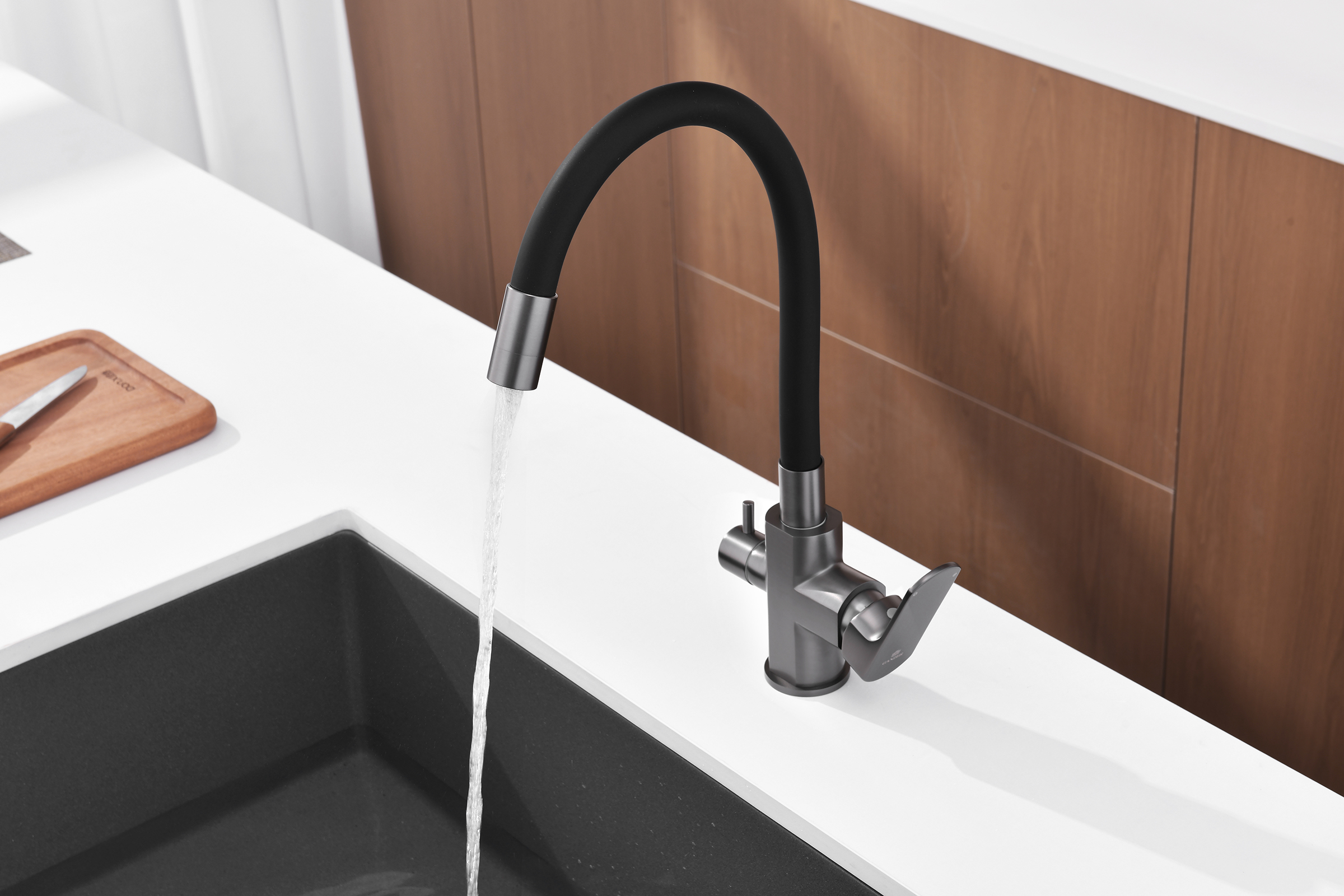 06127-Q Смеситель для кухни с гиб. изл. и под. фильтра (ГРАФИТ) GANZER (10/1шт)