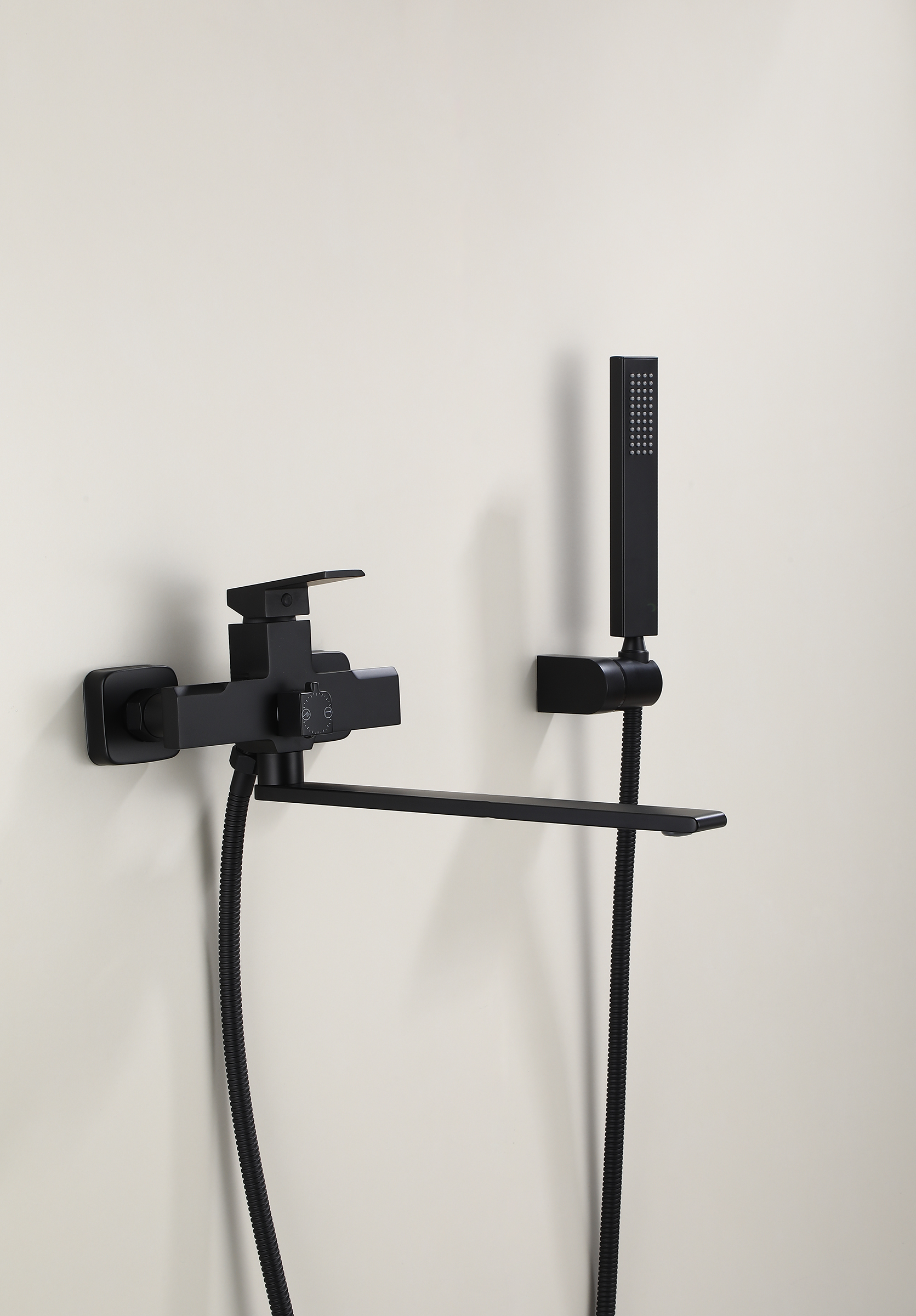 22095-C Смеситель для ванны (ЧЕРНЫЙ) HansenPRO  (10/1шт)