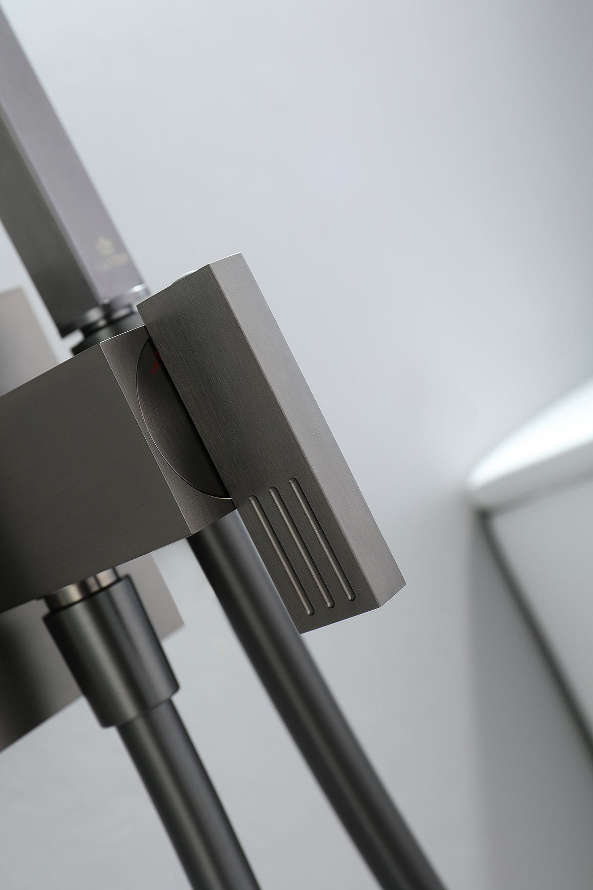 01157-Q Смеситель встраиваемый с ГИГ. душом (ГРАФИТ) GANZER (10/1шт)