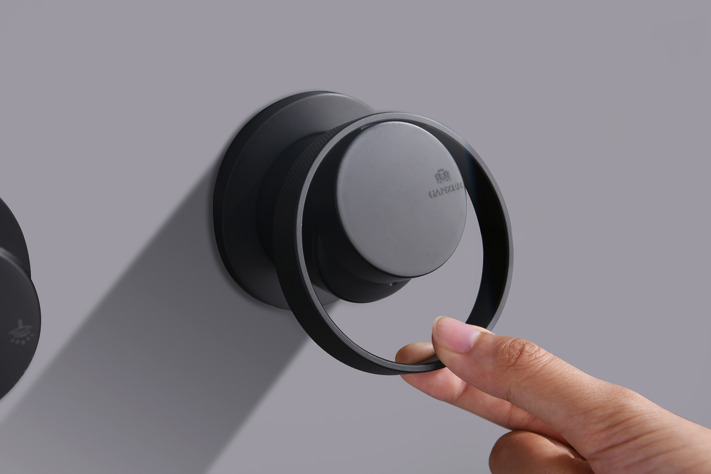 19165-C Смеситель встраиваемый для душа с 3-функ. (ЧЕРНЫЙ) GANZER (6/1шт)