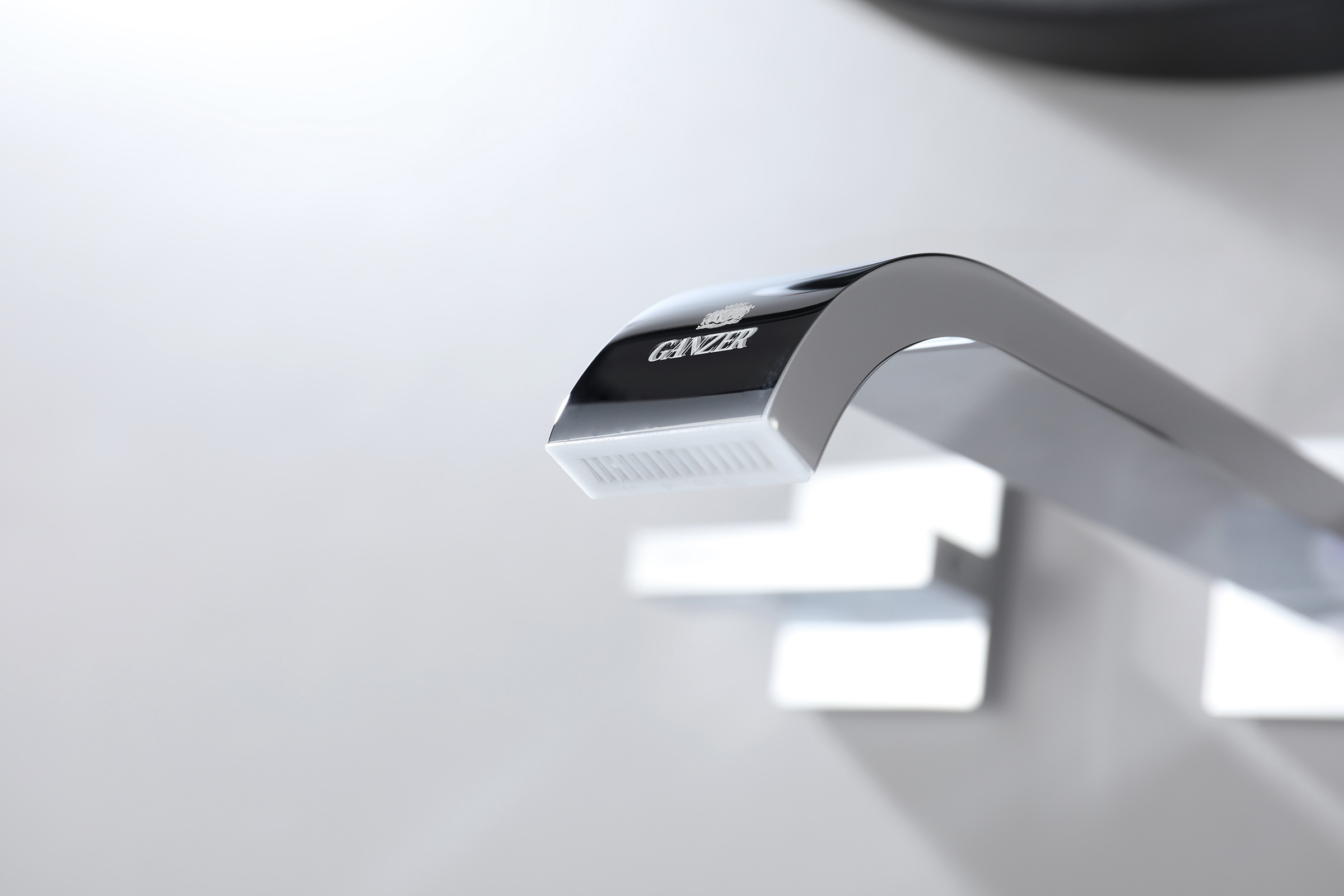 01144 Смеситель встраиваемый для раковины (ХРОМ) GANZER (8/1шт)