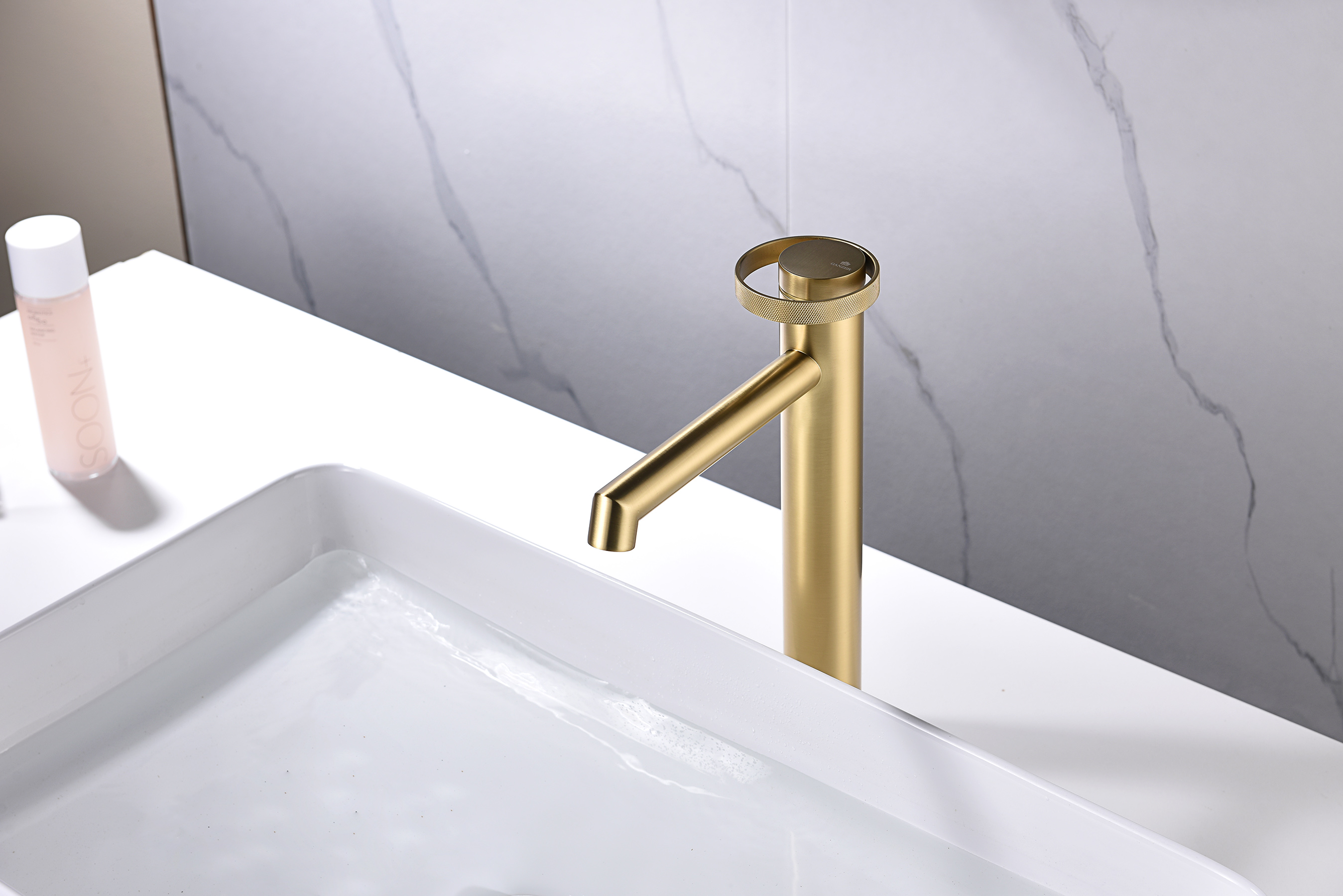 19112-S Смеситель од. для раковины-чаши (Мат. Золото) GANZER (10/1шт)