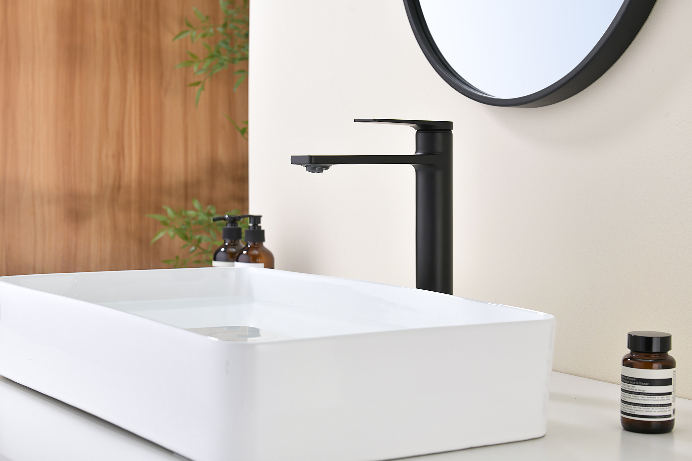 07112-C Смеситель од. для раковины-чаши (ЧЕРНЫЙ) GANZER (10/1шт)