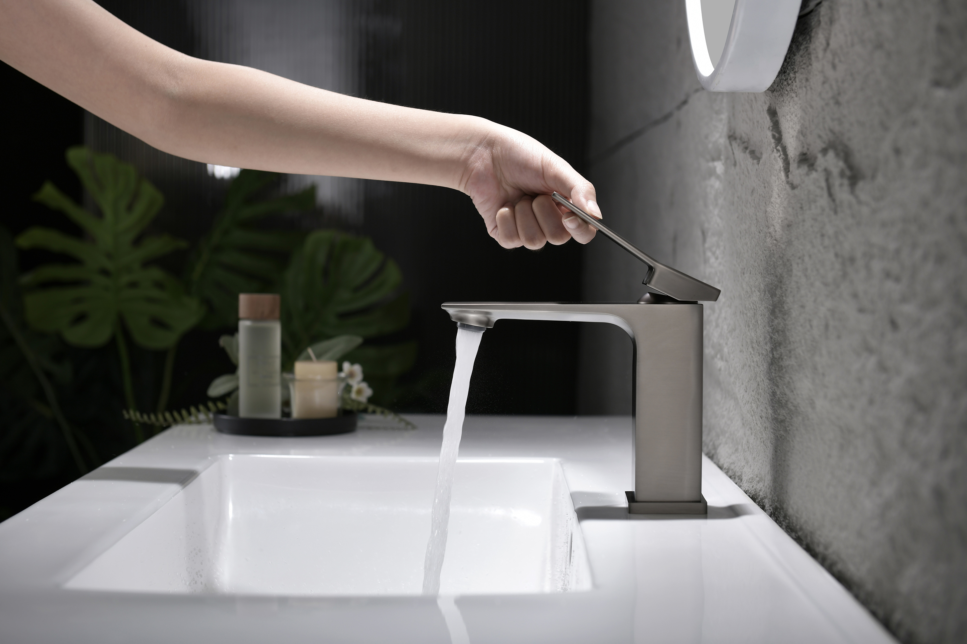 05111-Q Смеситель од. для раковины (ГРАФИТ) GANZER (10/1шт)