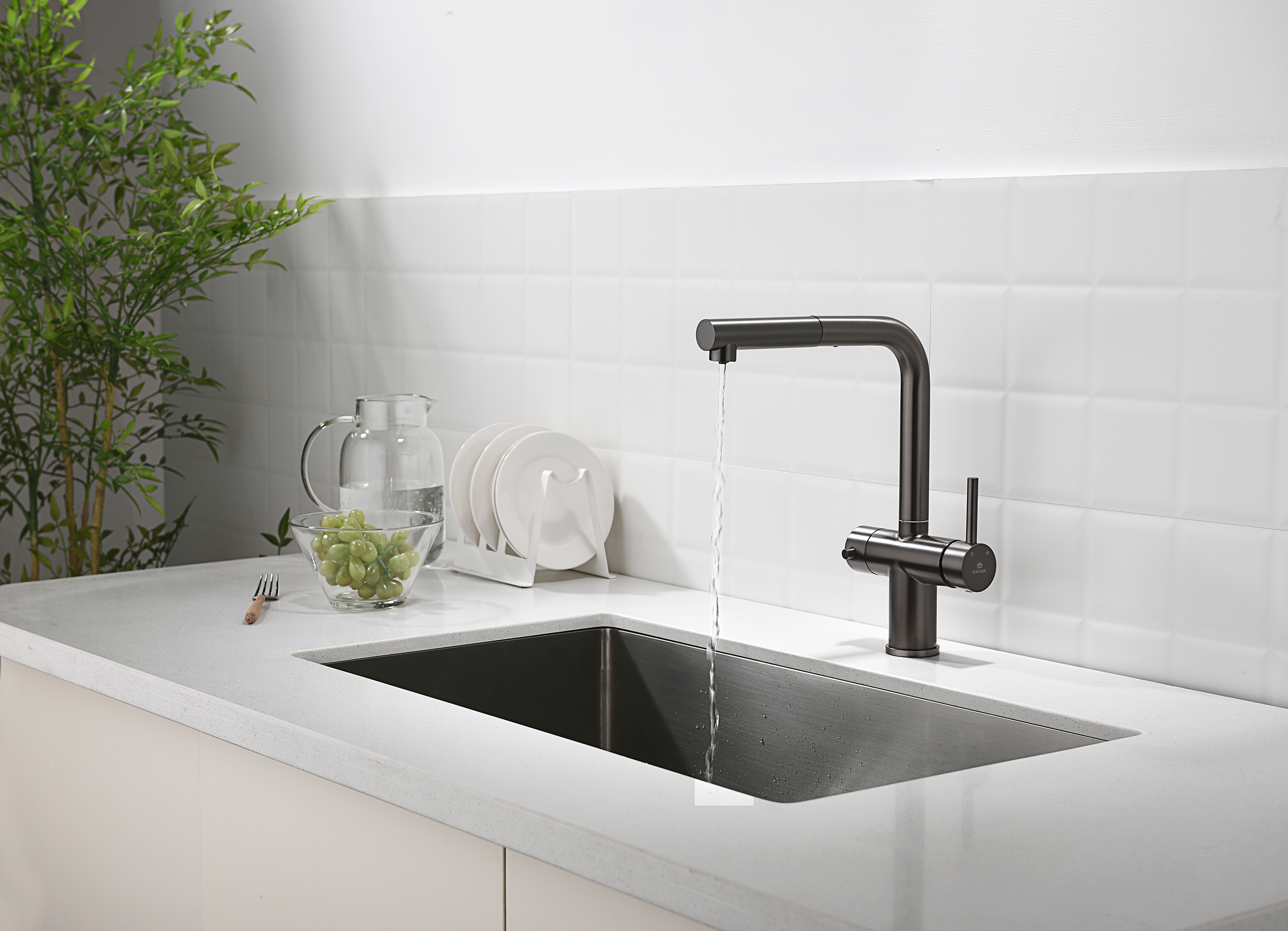 16036-Q Смес. од. для кухни с ВЫД. лейкой и подк. ФИЛЬТ. (ГРАФИТ)  GANZER (10/1шт)