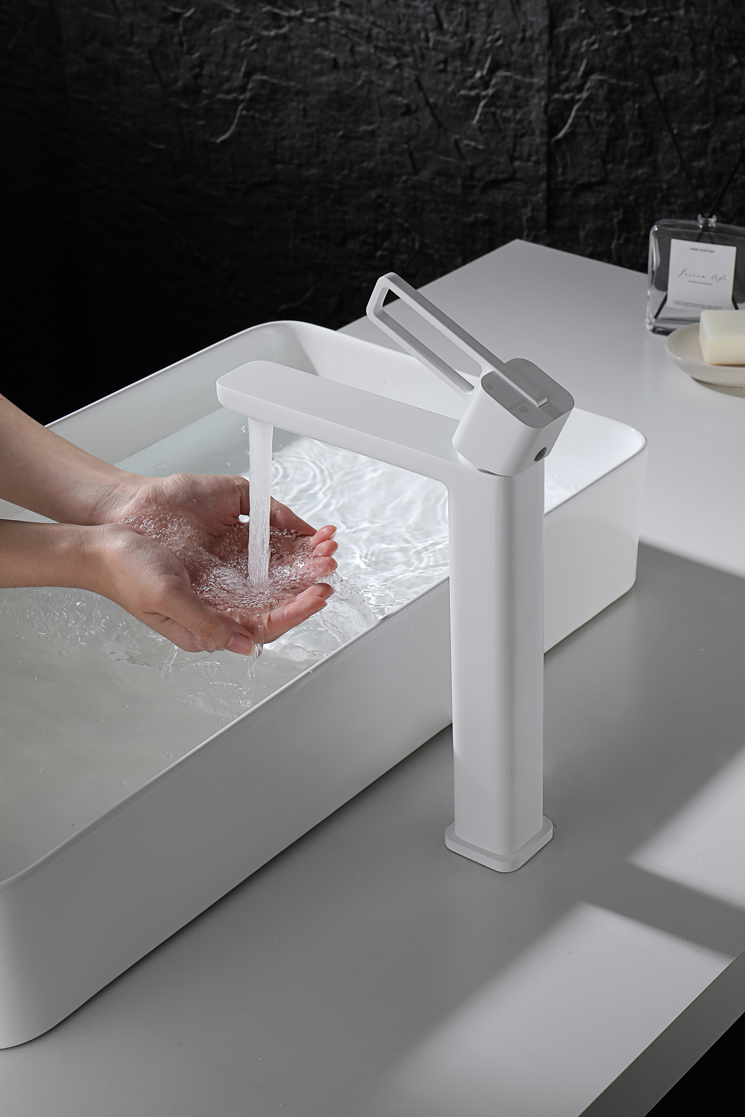 12112-F Смеситель од. для раковины-чаши (БЕЛЫЙ) GANZER (10/1шт)