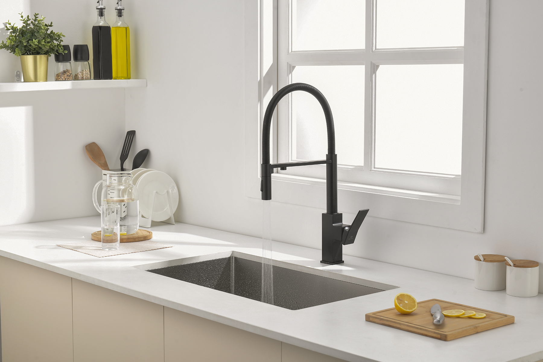 05126-C Смес. для кухни с гиб МАГ. изл. и под. фильт. (ЧЕРНЫЙ) GANZER (10/1шт)