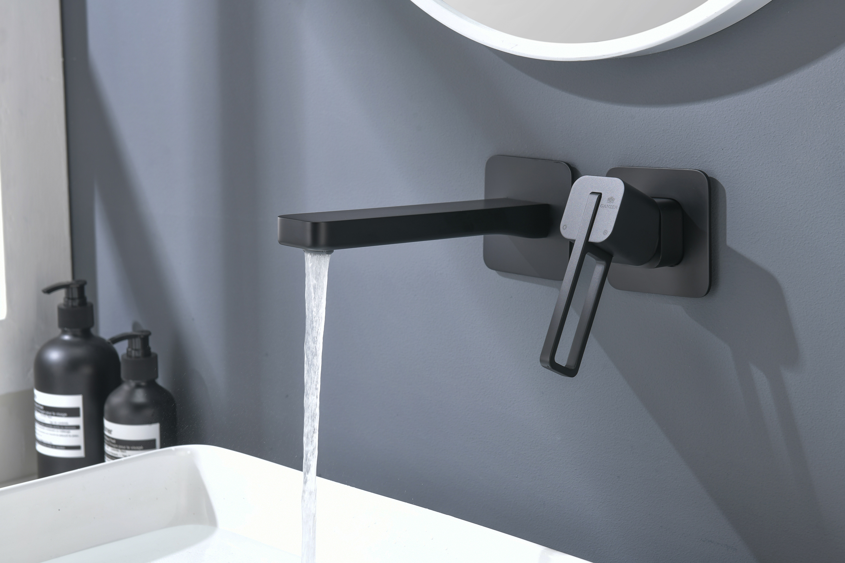 12144-C Встроенный смес для рак. (ЧЕРНЫЙ) GANZER  (10/1шт)