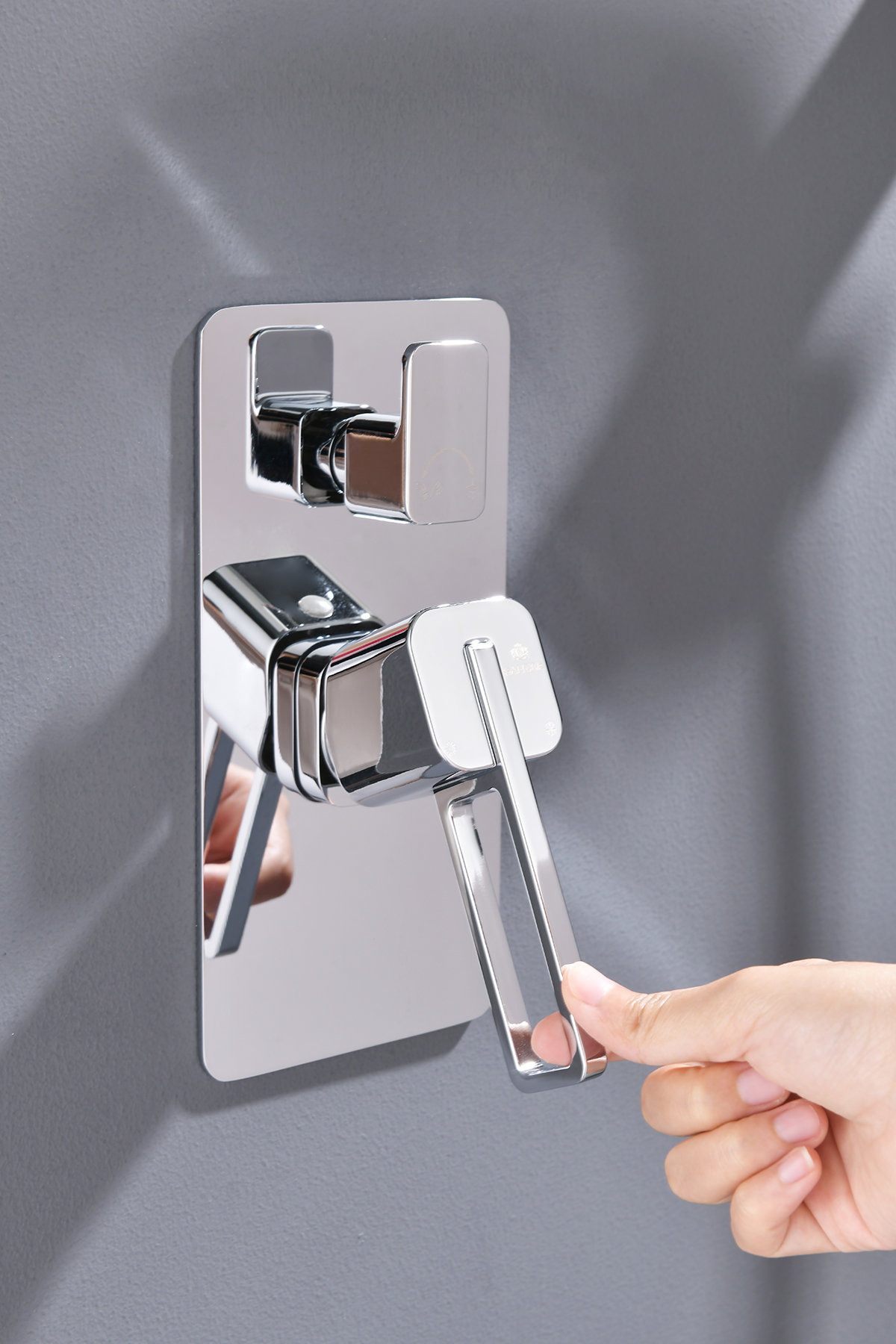 12165 Смеситель встраиваемый для душа с 3-функ. (ХРОМ) GANZER (6/1шт)