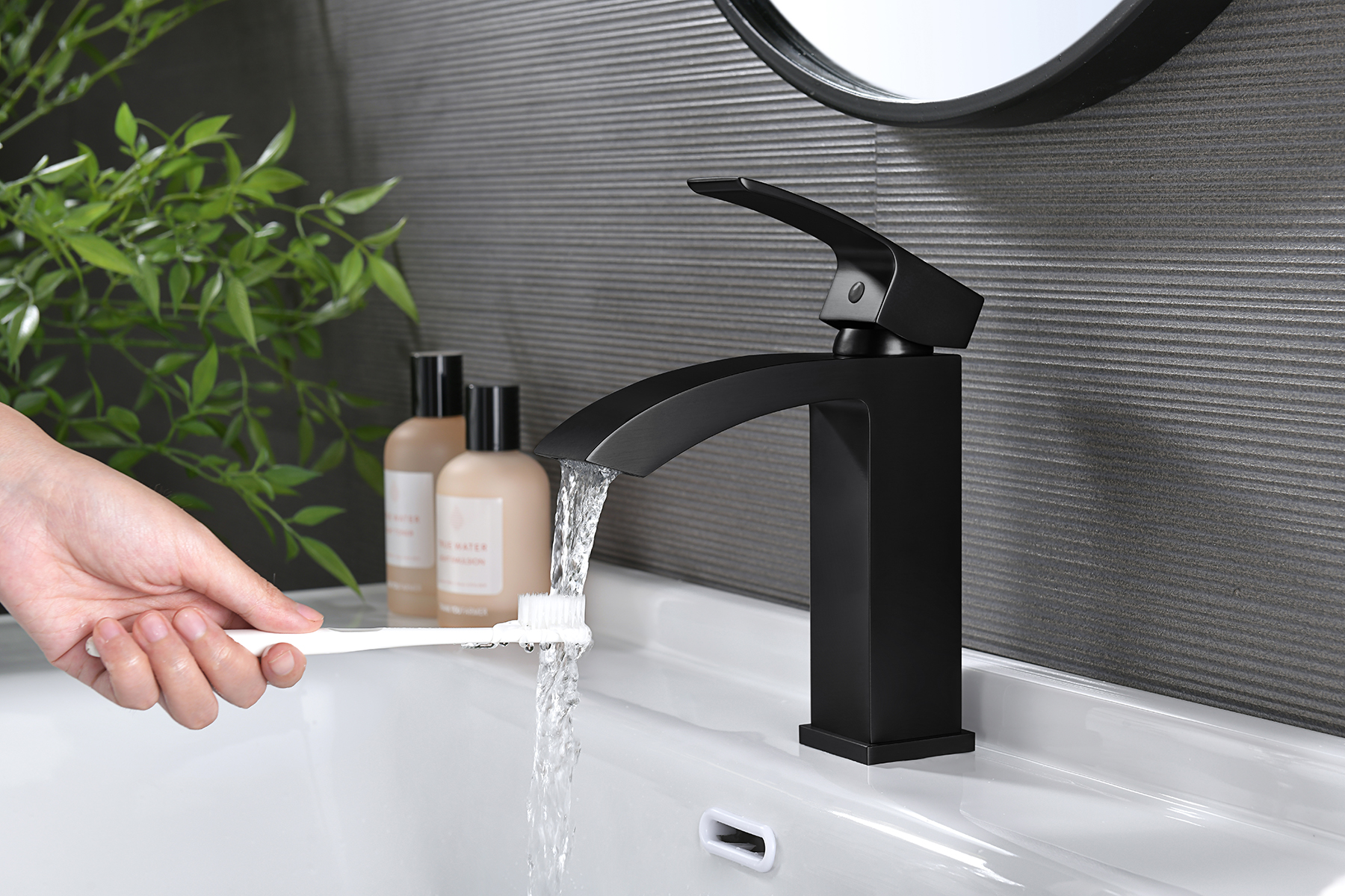 44111-C Смеситель од. для раковины (ЧЕРНЫЙ) GANZER (10/1шт)