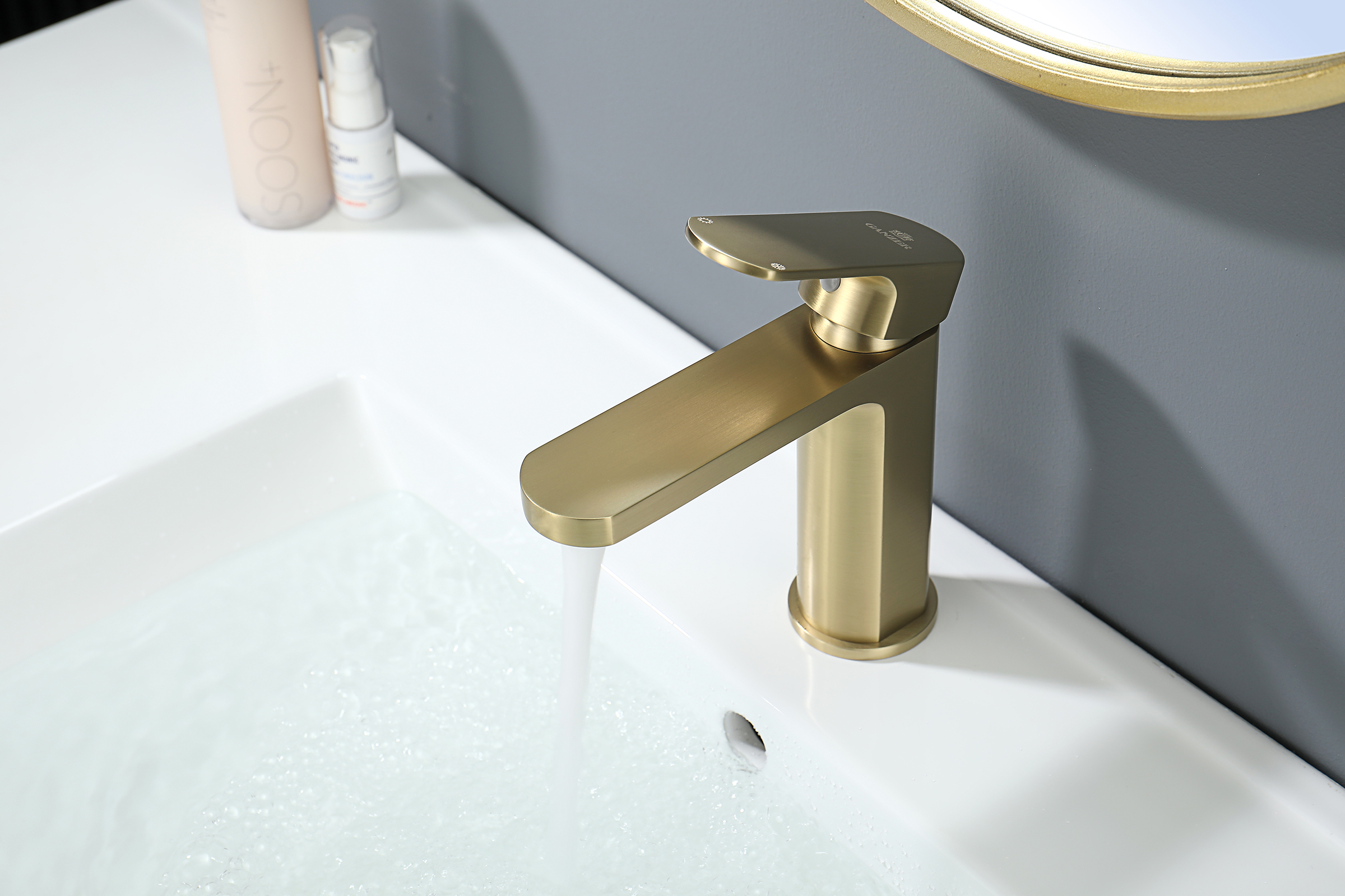 06111-S Смеситель од. для раковины (Мат. Золото) GANZER (10/1шт)