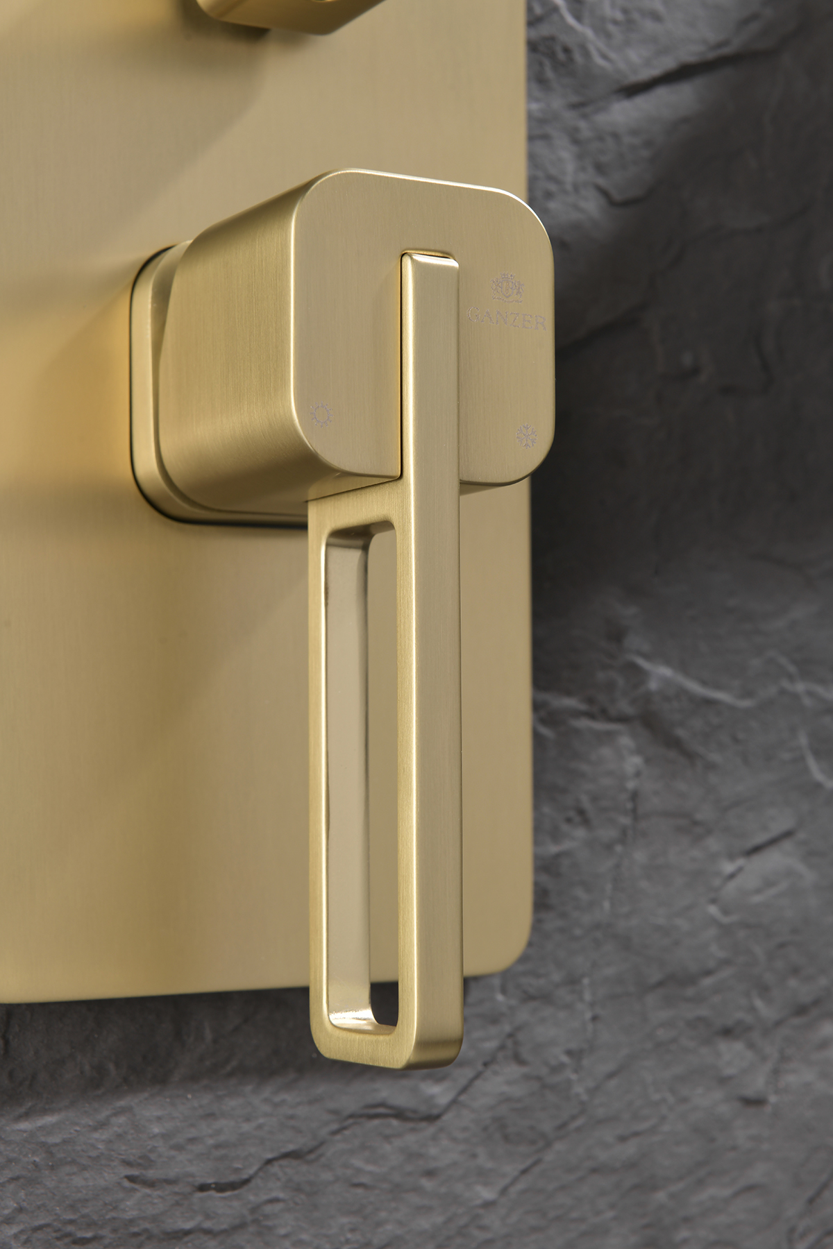 12165-S Смеситель встраиваемый для душа с 3-функ. (Мат. Золото) GANZER (6/1шт)