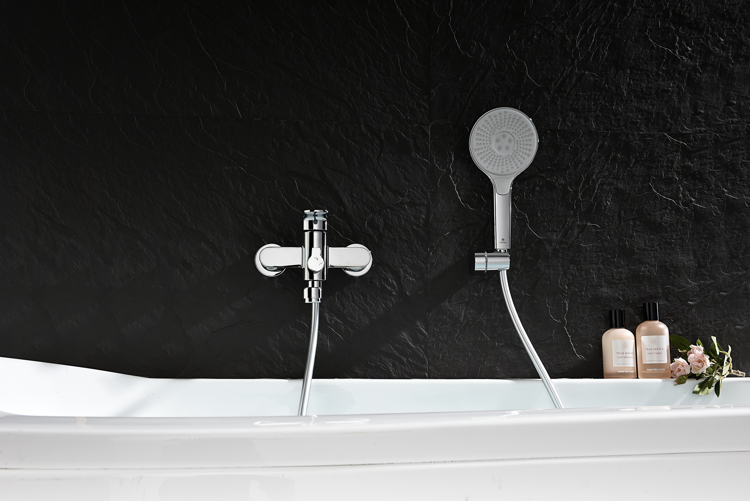 06141 Смеситель од. для ванны дл. (ХРОМ) GANZER  (8/1шт)