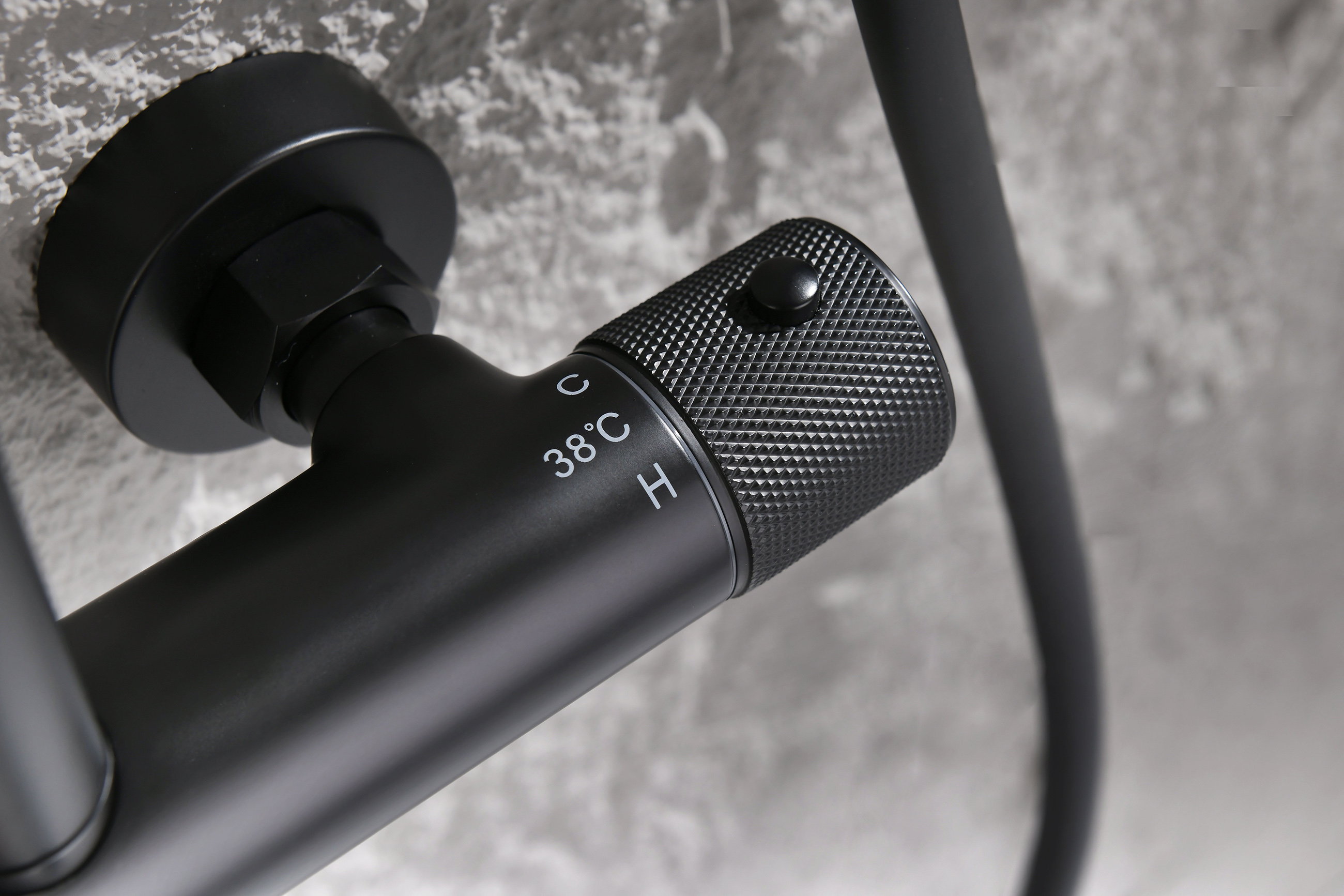 19170-C Душевая система с термостатом (ЧЕРНЫЙ) GANZER (5/1шт)