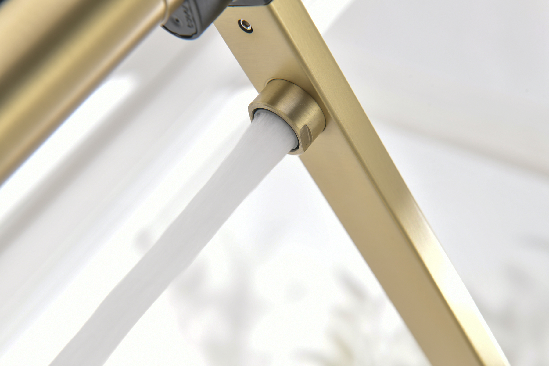 05126-S Смес. для кухни с гиб МАГ. изл. и под. фильт. (Мат. Золото) GANZER (10/1шт)