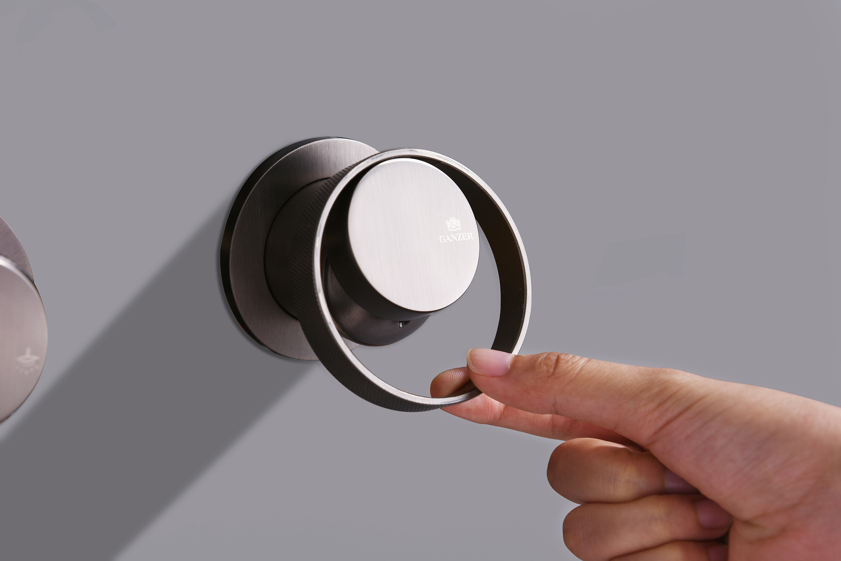 19165-Q Смеситель встраиваемый для душа с 3-функ. (ГРАФИТ) GANZER (6/1шт)