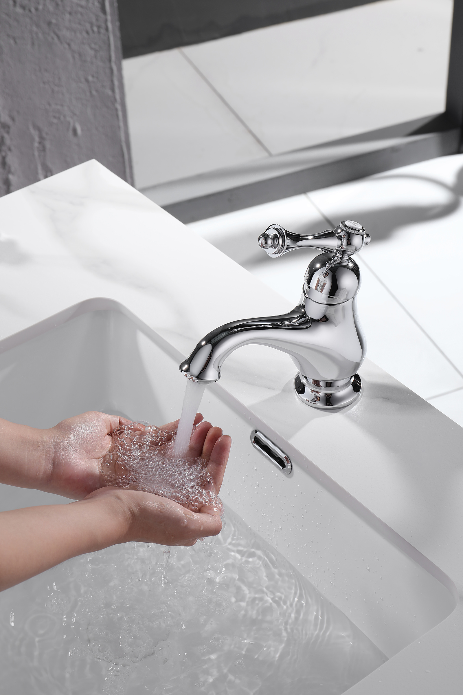 77111 Смеситель для умывальника (ХРОМ)  GANZER  (10/1шт)