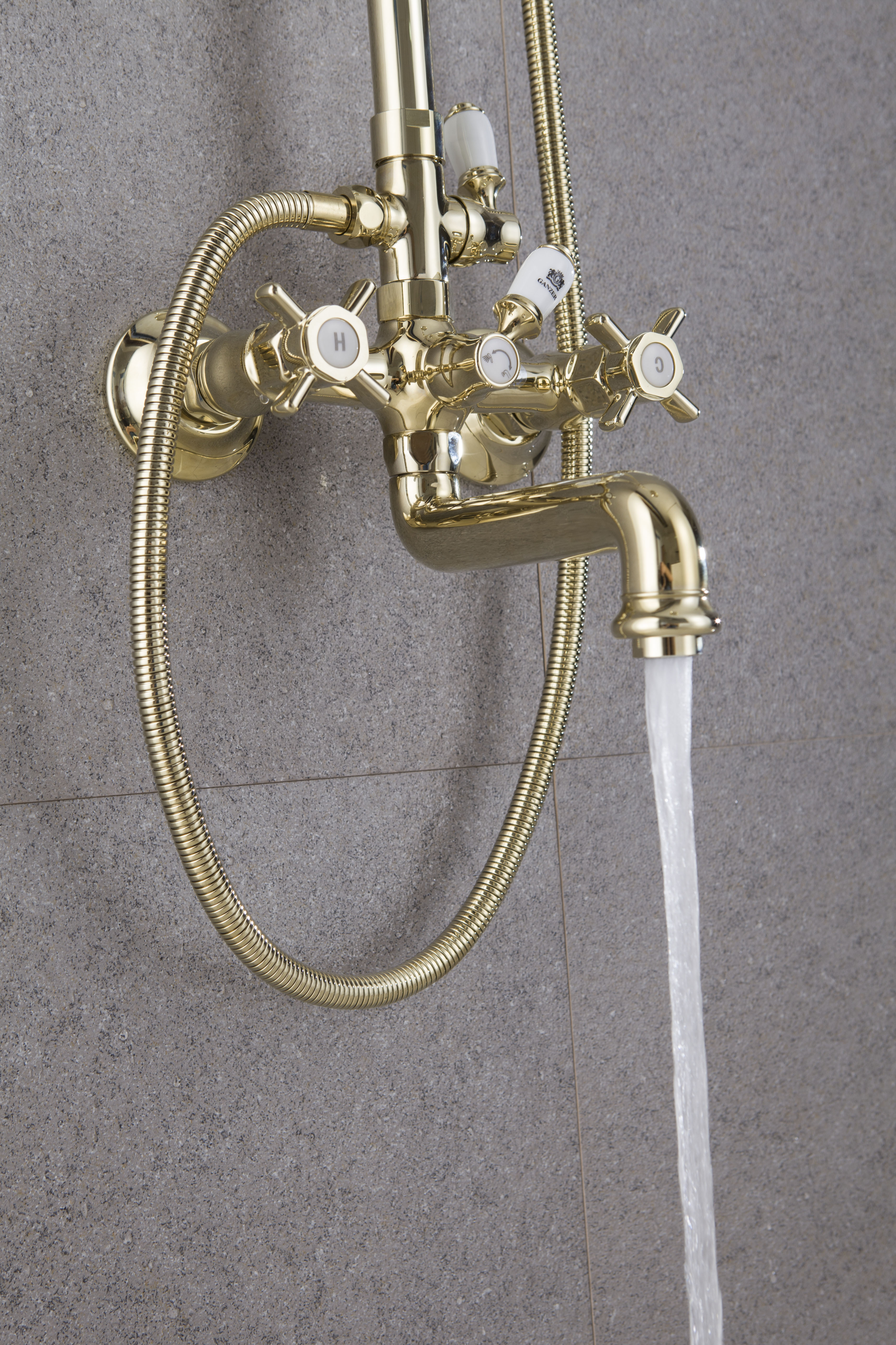 15061-E Двухвент душевой релинг ЗОЛОТО  GANZER  (4/1шт)