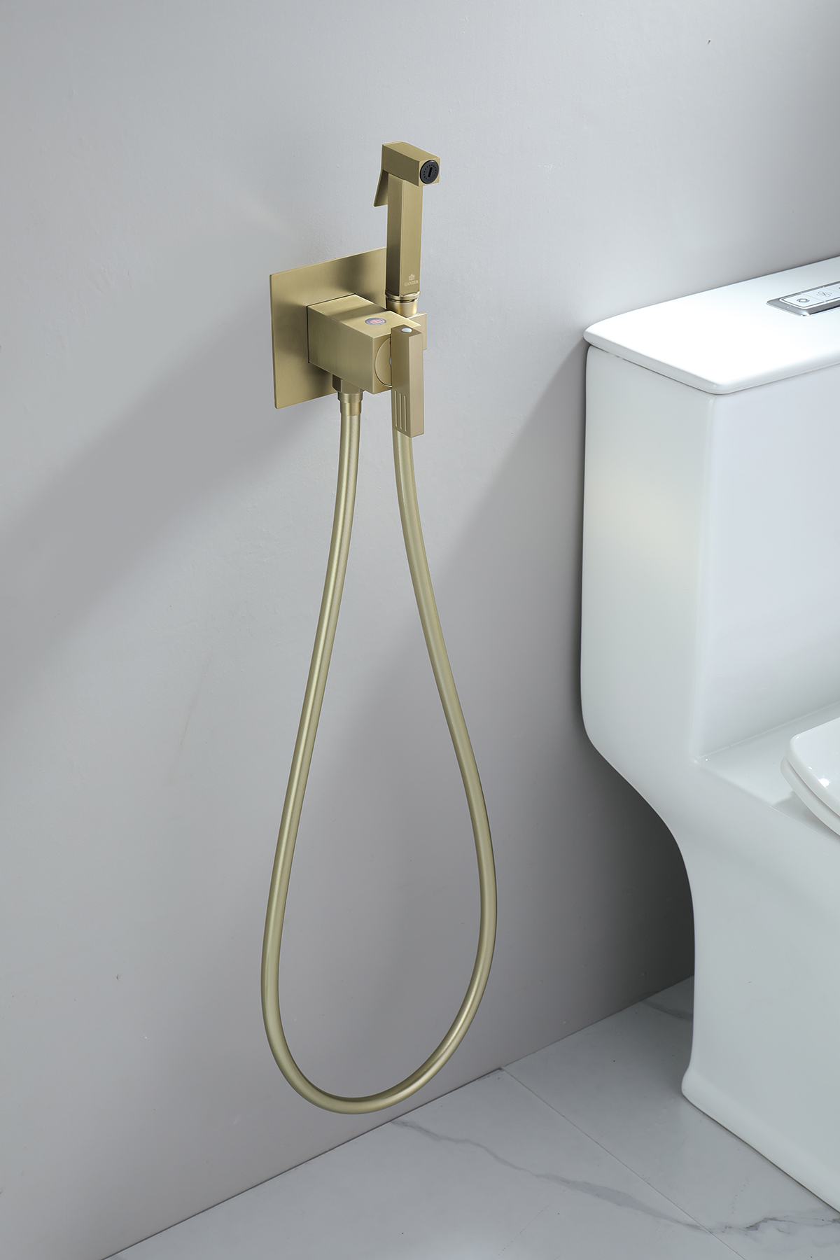 01157-S Смеситель встраиваемый с ГИГ. душом (Мат. Золото) GANZER (10/1шт)