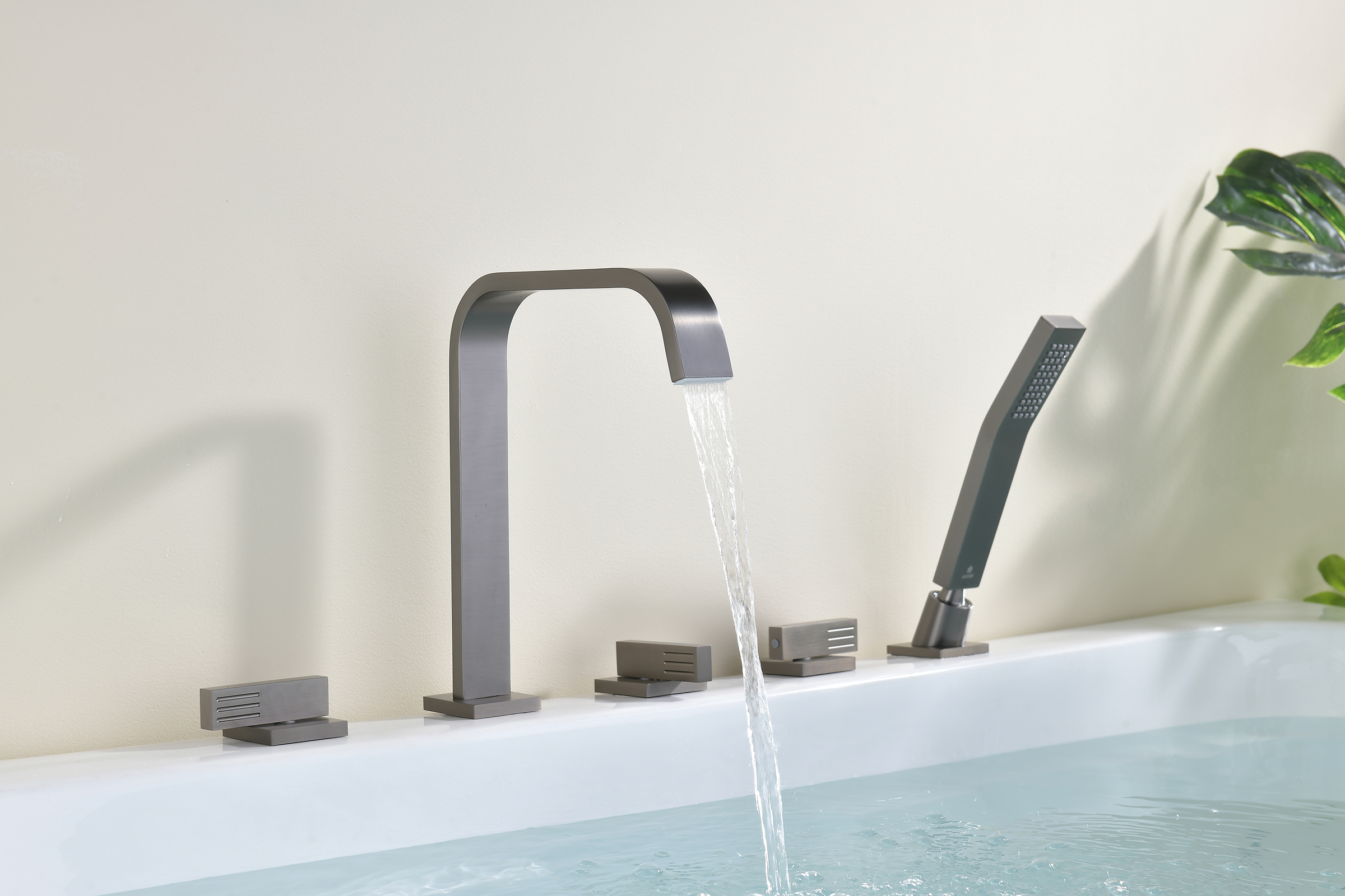 01133-Q Смеситель на борт ванны (5-отв,ГРАФИТ)  GANZER (10/1шт)