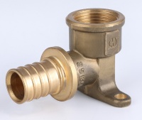 АКС. Уголок c креплением 16*1/2 F  "VER-PRO"  (140/5шт)