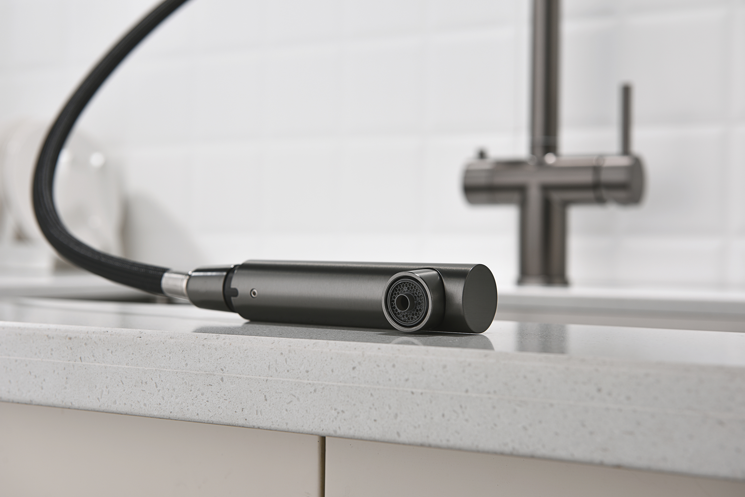 16036-Q Смес. од. для кухни с ВЫД. лейкой и подк. ФИЛЬТ. (ГРАФИТ)  GANZER (10/1шт)