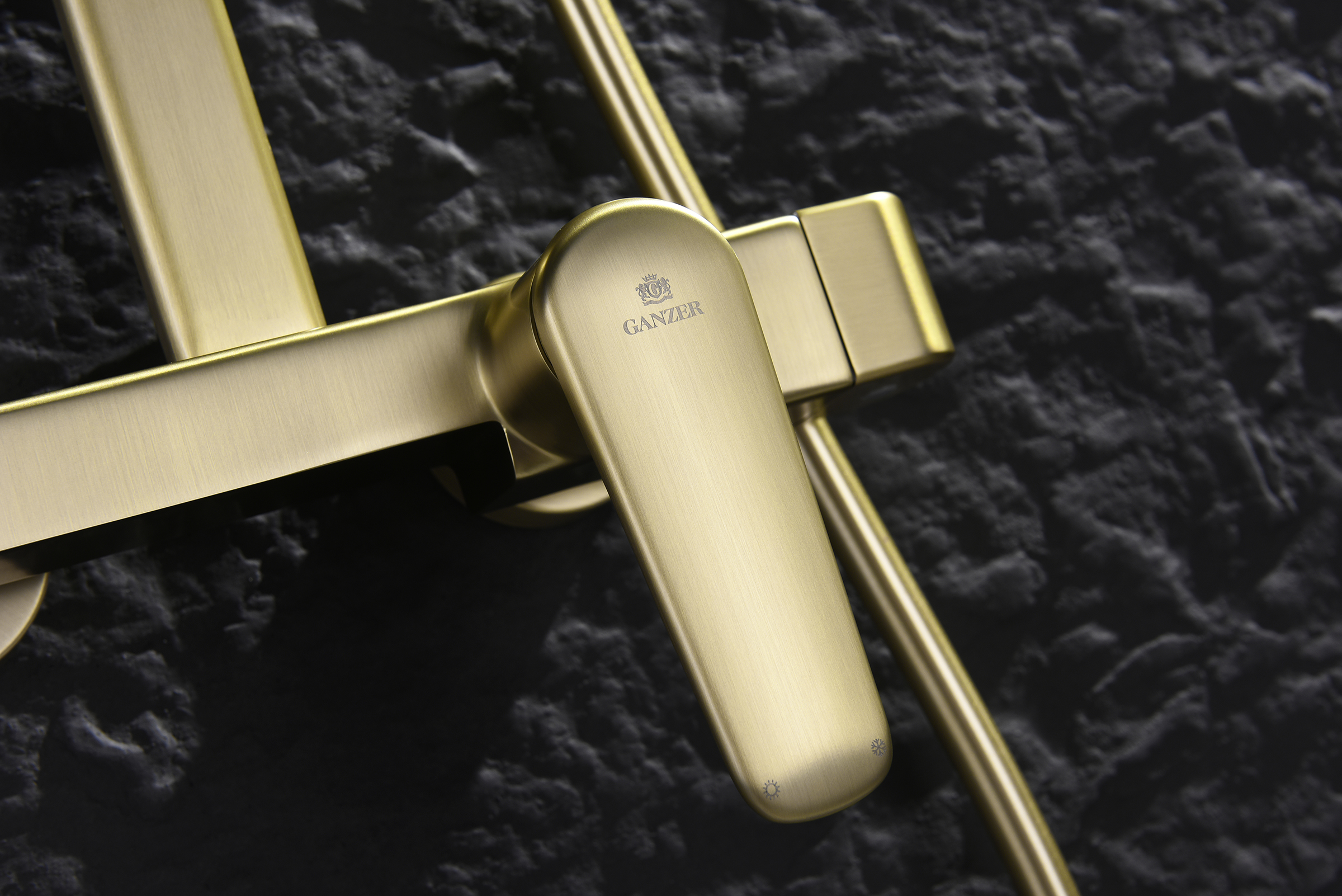 02162-S Душевая система (Мат. Золото) GANZER (5/1шт)