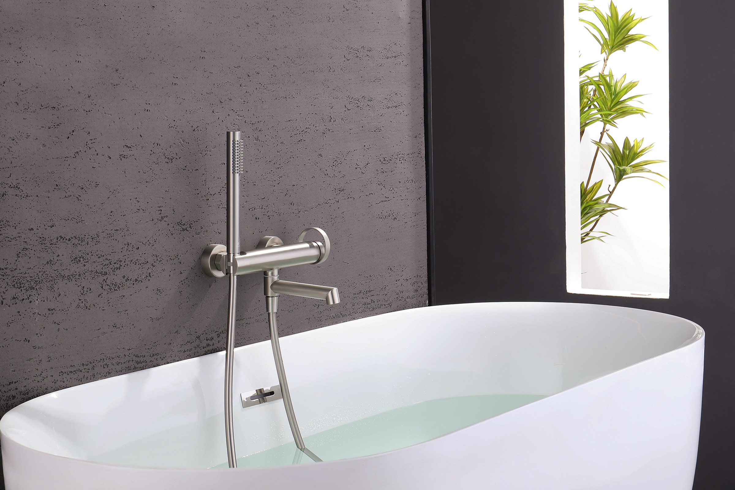 19132-G Смеситель од. для ванны кор. (САТИН)  GANZER  (8/1шт)