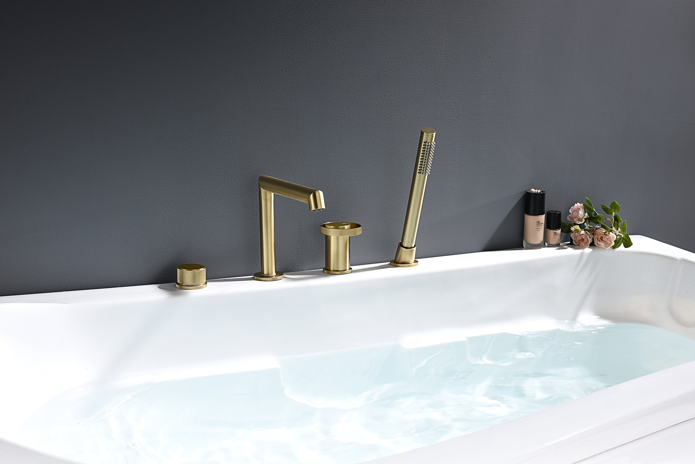 19133-S Смеситель на борт ванны (4-отв,Мат. Золото)  GANZER (6/1шт)