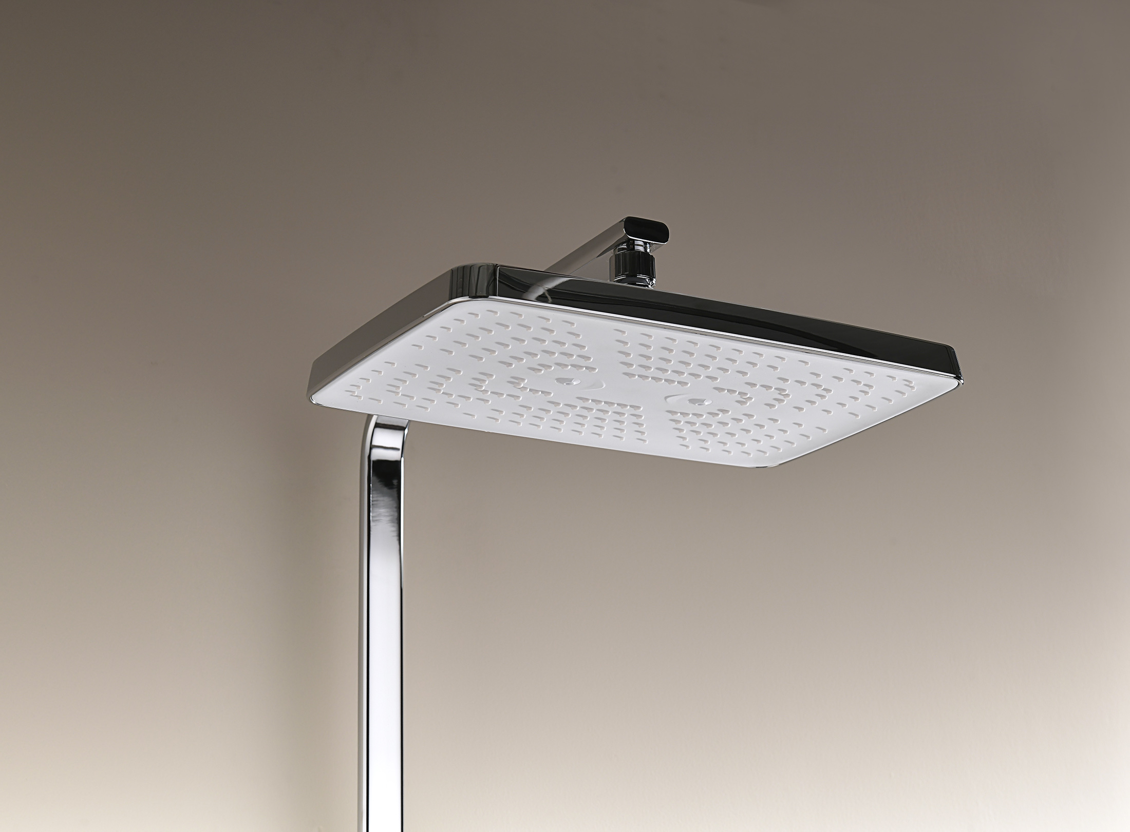 12071-F Душевая система с термостатом (БЕЛЫЙ) GANZER (5/1шт)