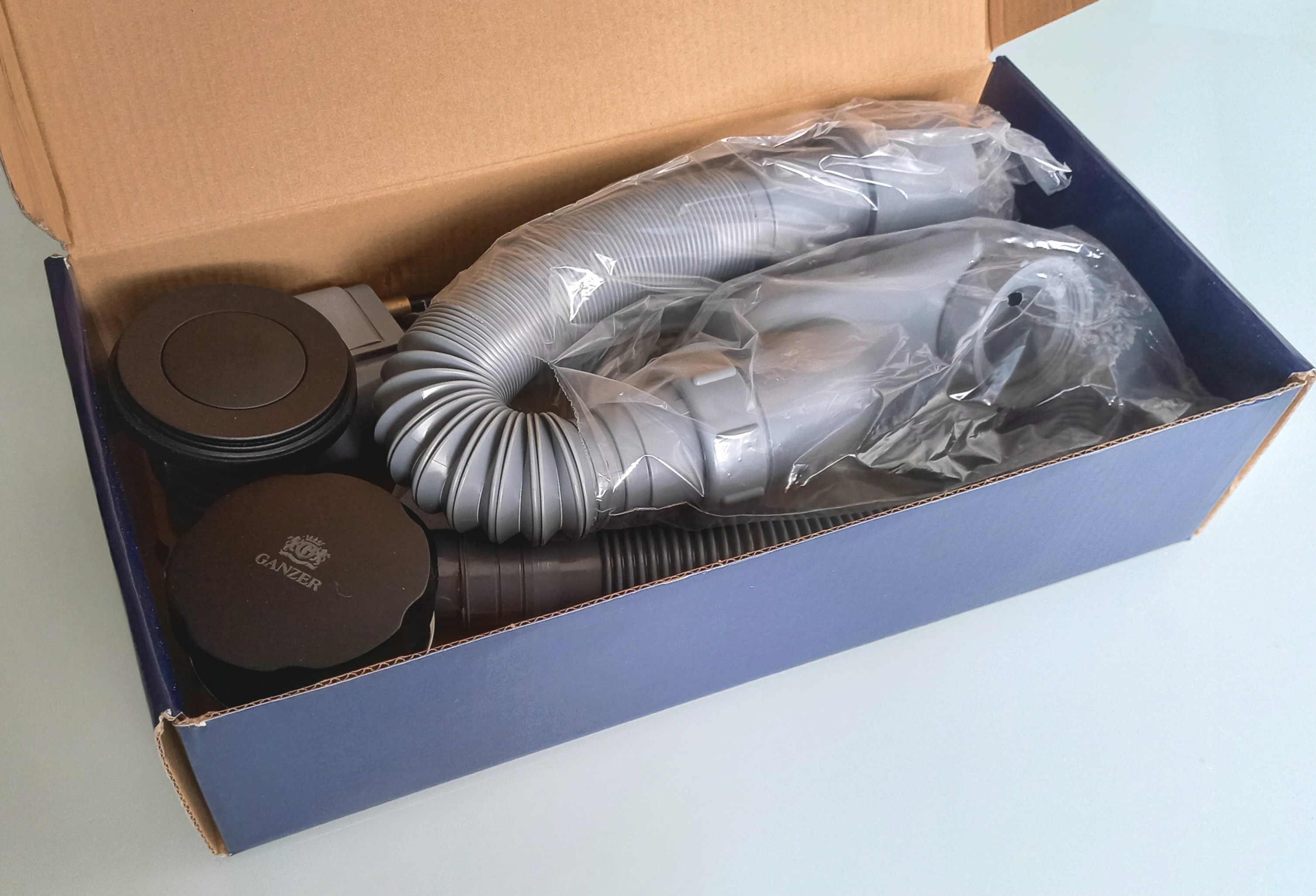 Пластиковая обвязка (автомат) для ванны (ЧЕРНЫЙ)  GANZER  (21/1шт)