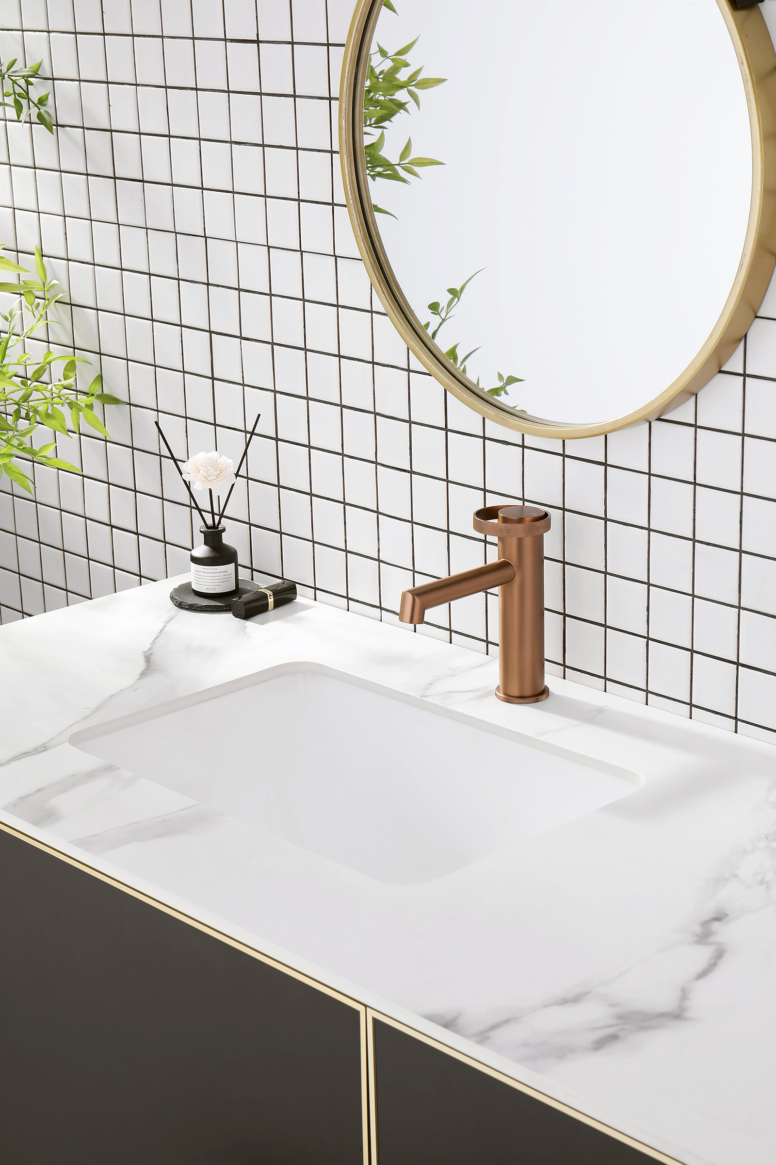 19111-R Смеситель од. для раковины (Роз. Зотото) GANZER (10/1шт)