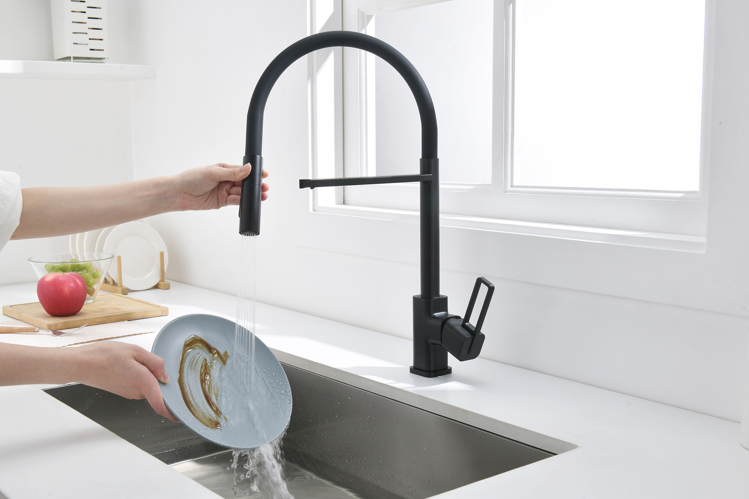 12127-C Смеситель для кухни с гиб. МАГНИТ. изливом (ЧЕР.+ЧЕР.) GANZER (10/1шт)