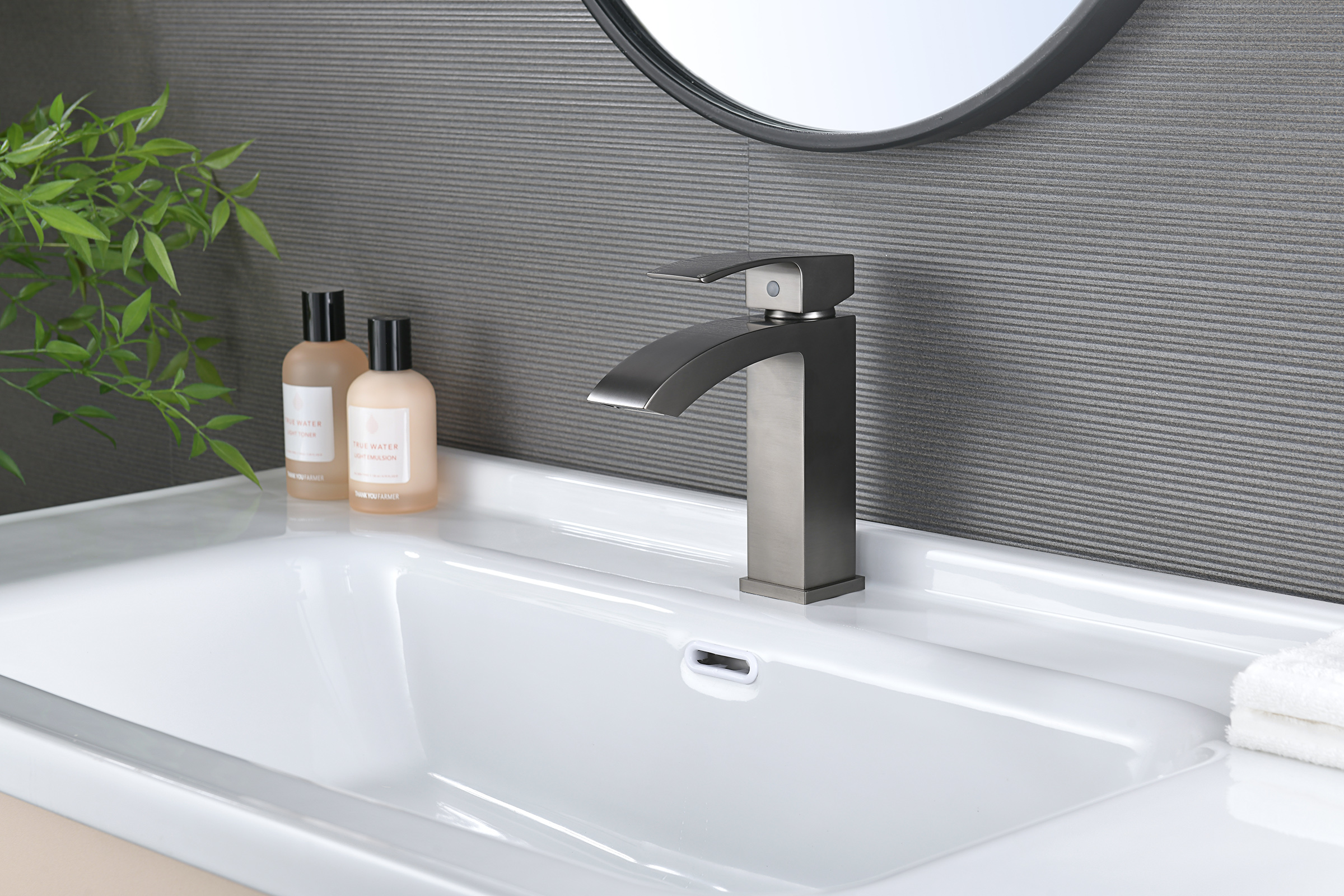 44111-Q Смеситель од. для раковины (ГРАФИТ) GANZER (10/1шт)