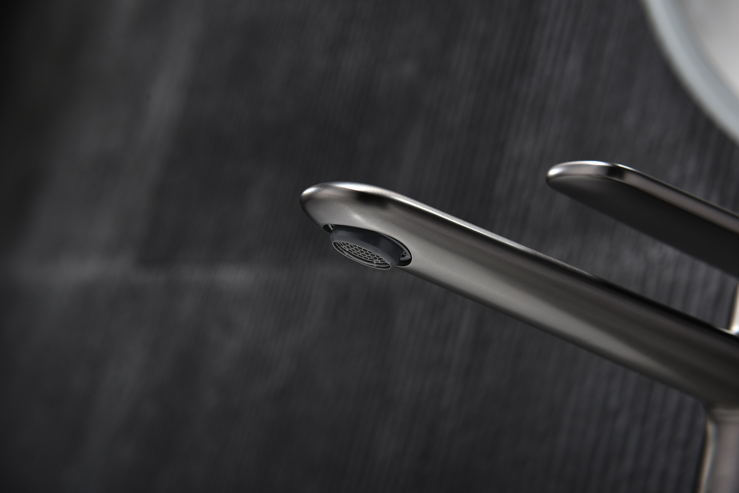 02112-Q Смеситель од. для раковины-чаши (ГРАФИТ) GANZER (10/1шт)