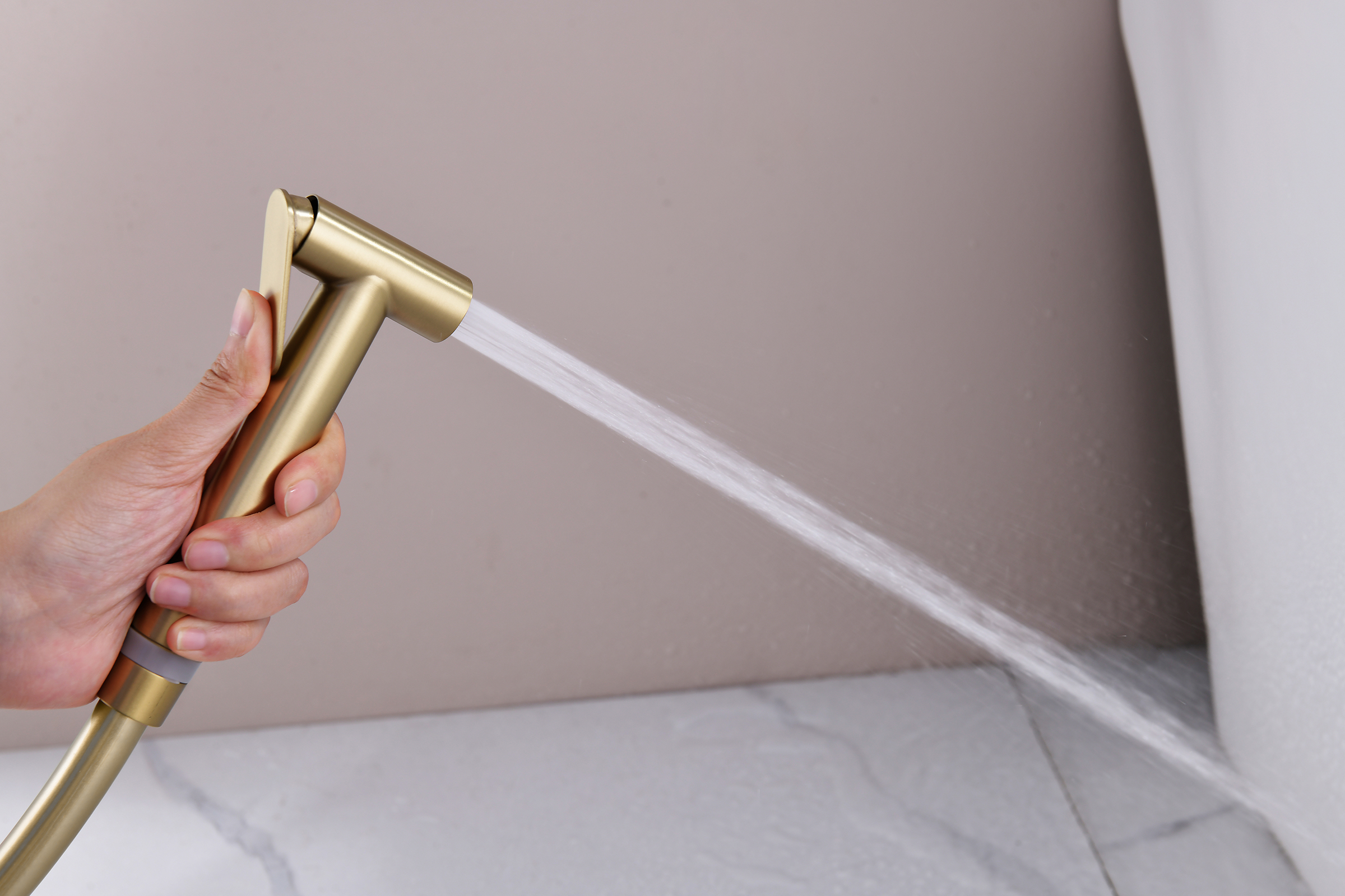 06157-S Смеситель встраиваемый с ГИГ. душем (Мат. Золото) GANZER (10/1шт)