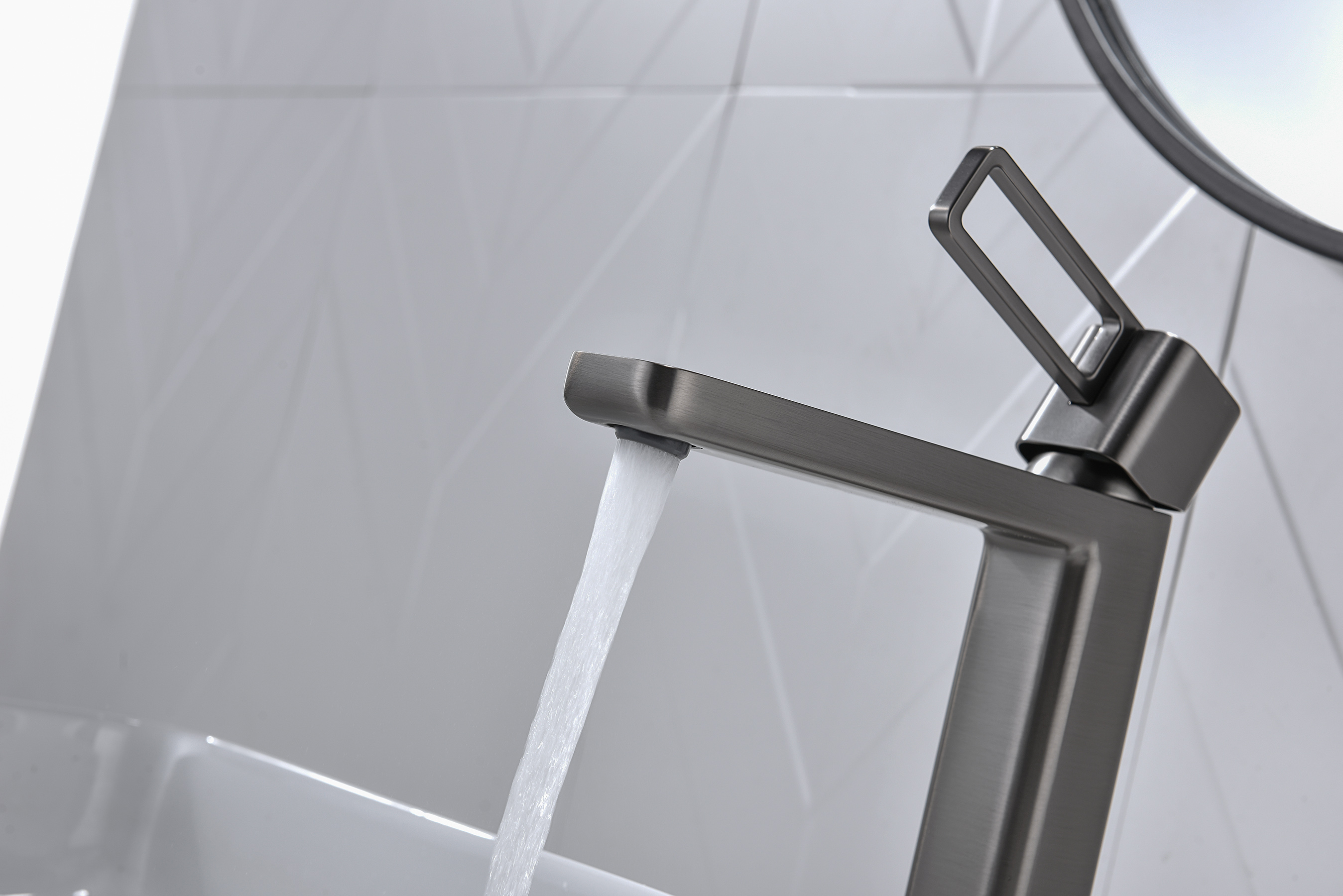 12112-Q Смеситель од. для раковины-чаши (ГРАФИТ) GANZER (10/1шт)