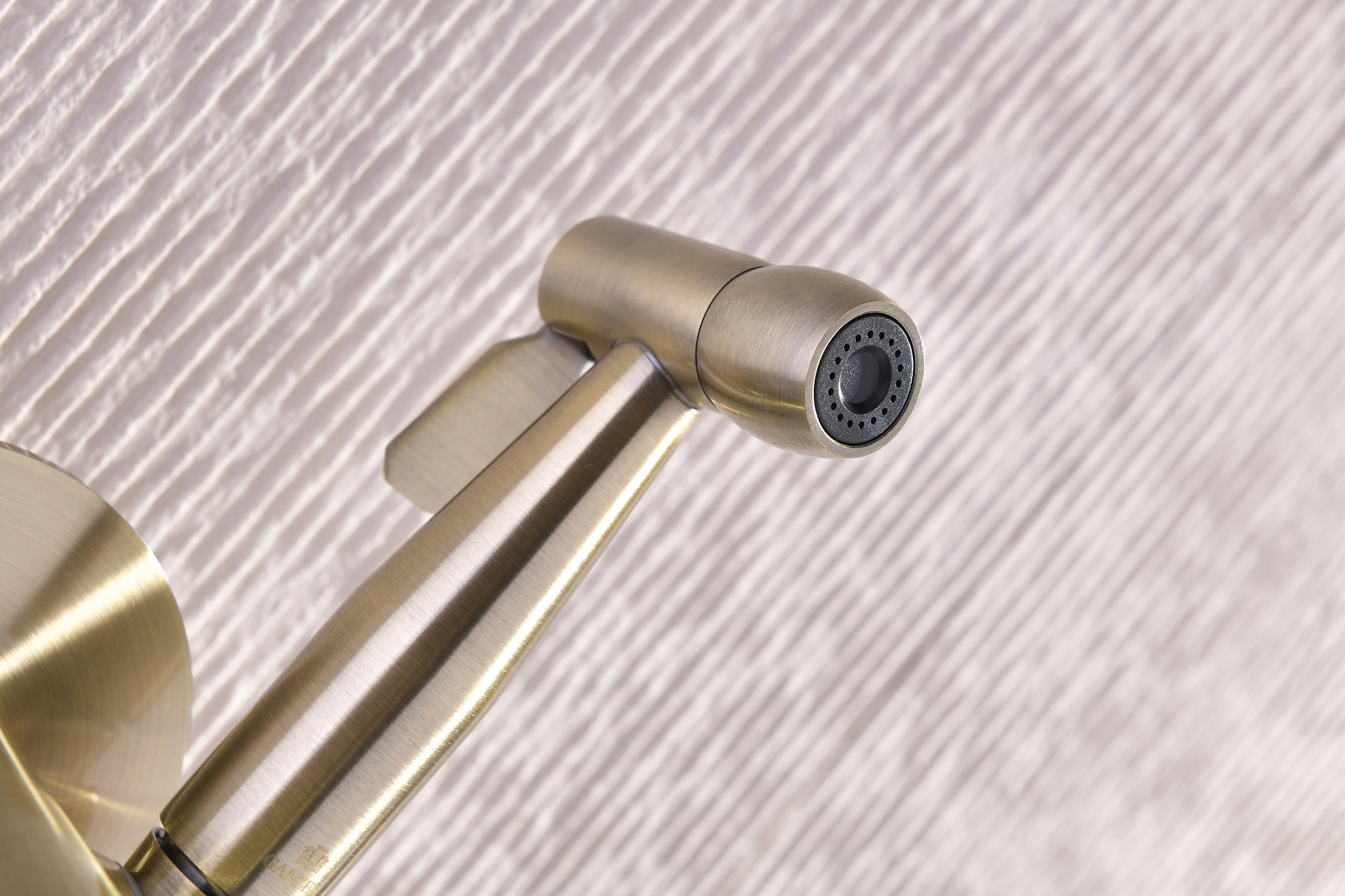 77157-D Смеситель встраиваемый с ГИГ. душом (БРОНЗА) GANZER (10/1шт)