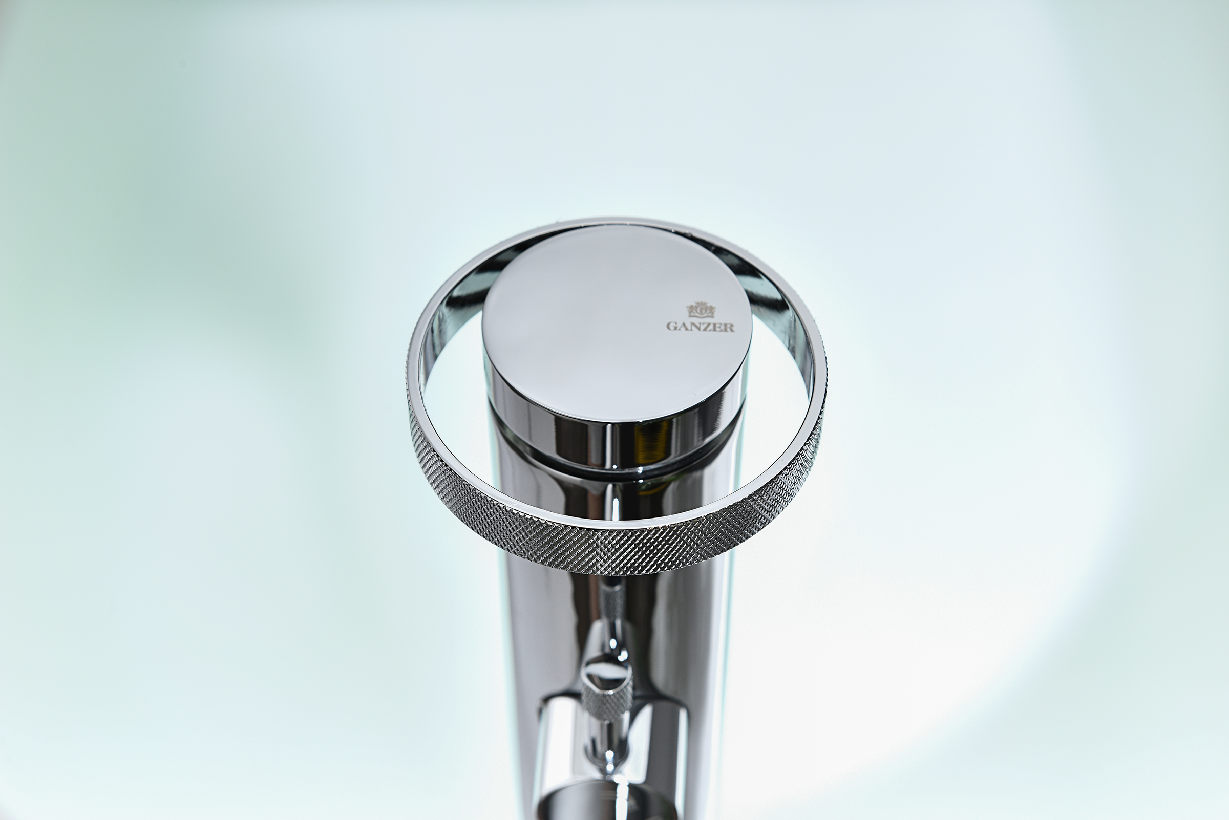 19181 Смеситель напольный для ванны (ХРОМ) GANZER  (5/1шт)