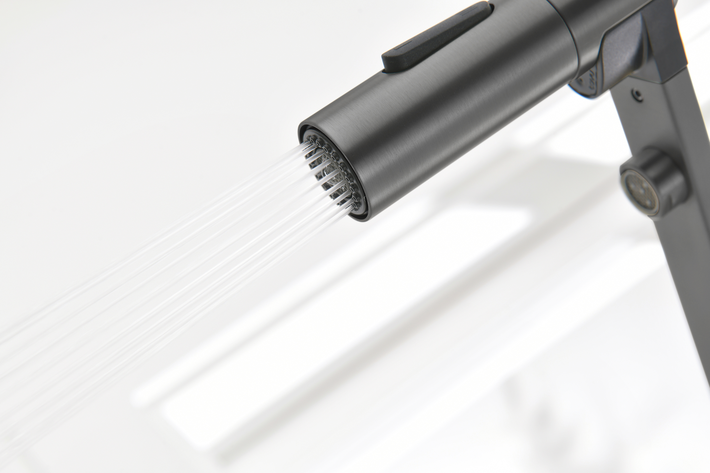 05126-Q Смес. для кухни с гиб МАГ. изл. и под. фильт. (ГРАФИТ) GANZER (10/1шт)