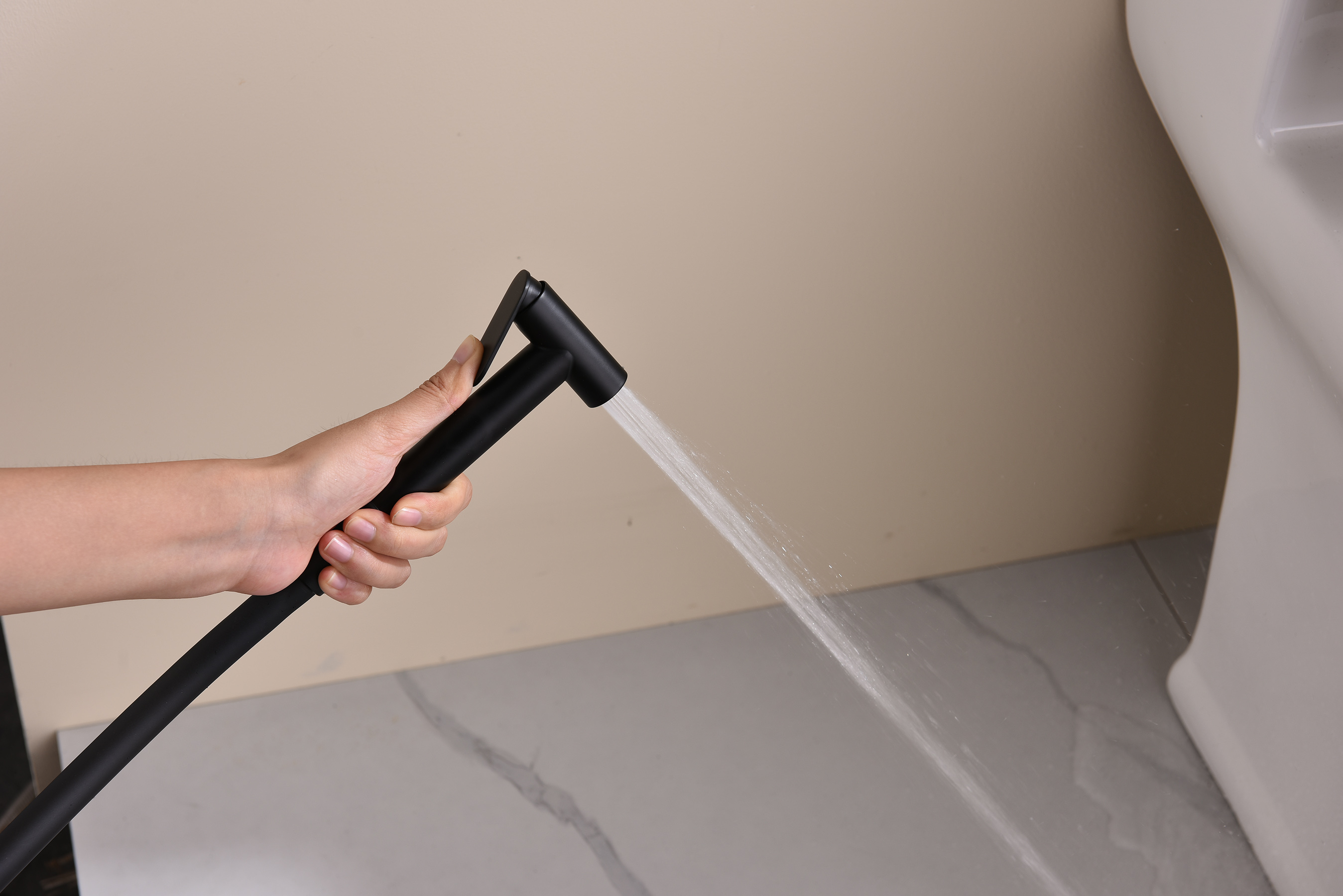 19157-C Смеситель встраиваемый с ГИГ. душем (ЧЕРНЫЙ) GANZER (10/1шт)