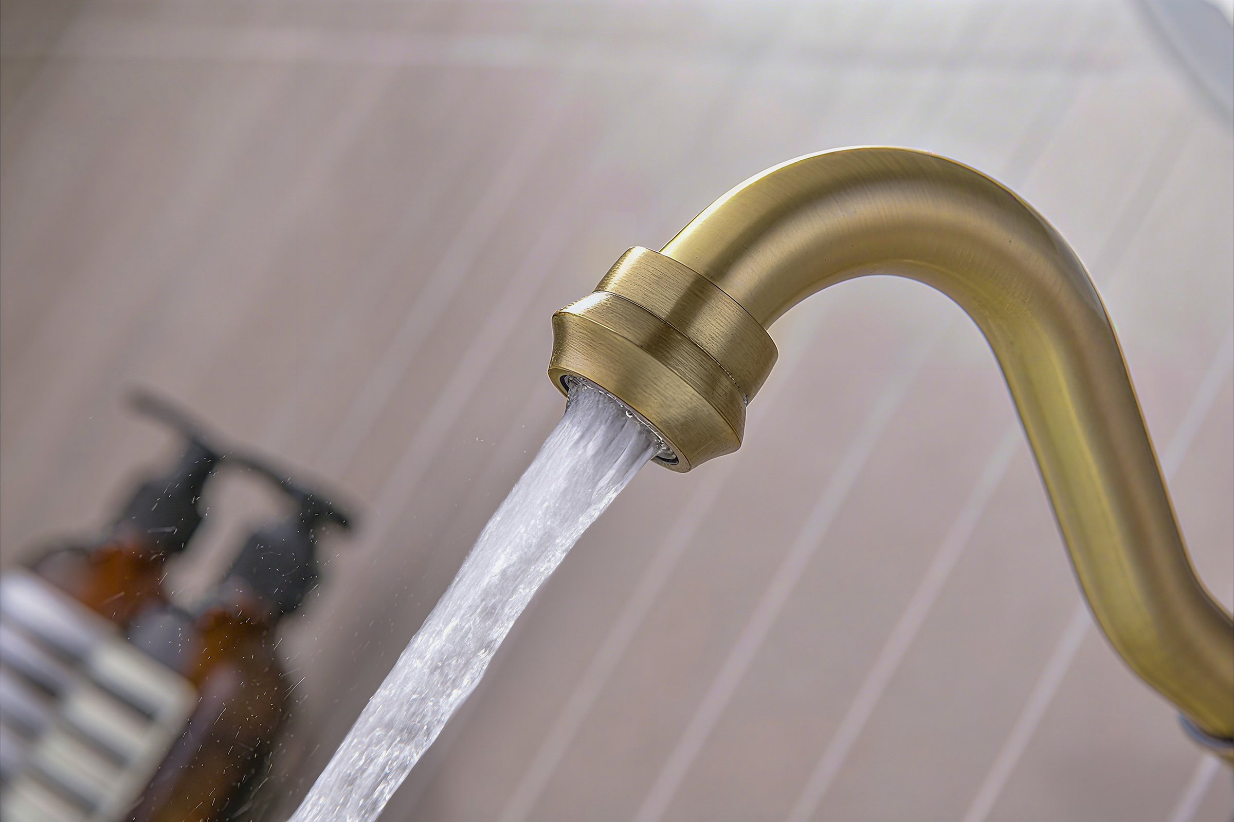 09112-D Смеситель двухвент. для умыв. (БРОНЗА)  GANZER  (10/1шт)