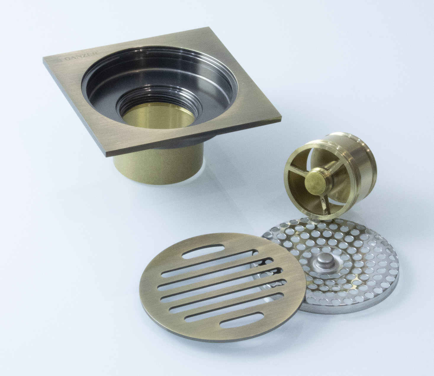 Трап прямой 10 х 10  (БРОНЗА)  GANZER  (60/1шт)